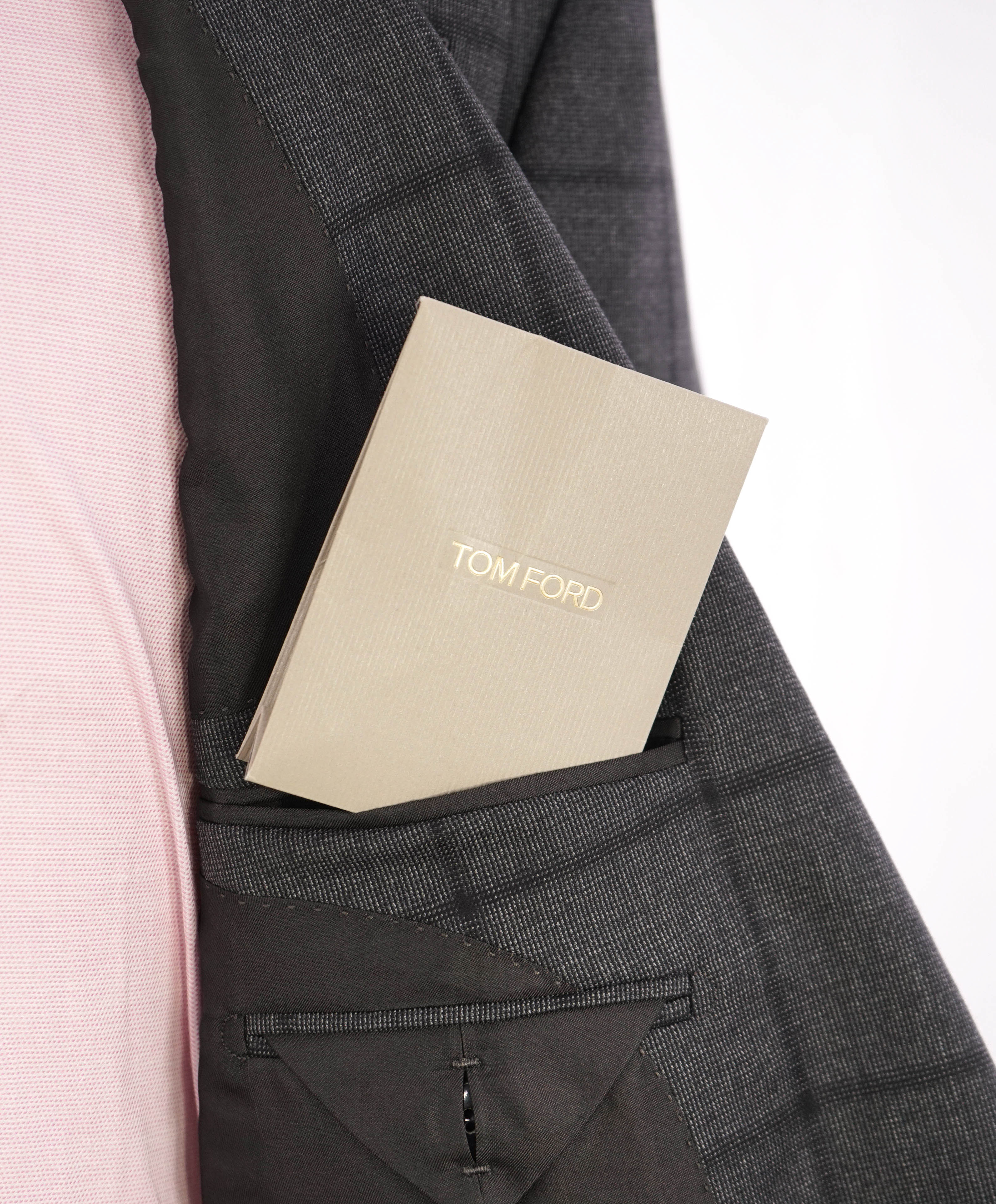 $5,970 TOM FORD - 2-Piece "SHELTON" Gray PEAK LAPEL Side Tab Suit - 42L (52EU)