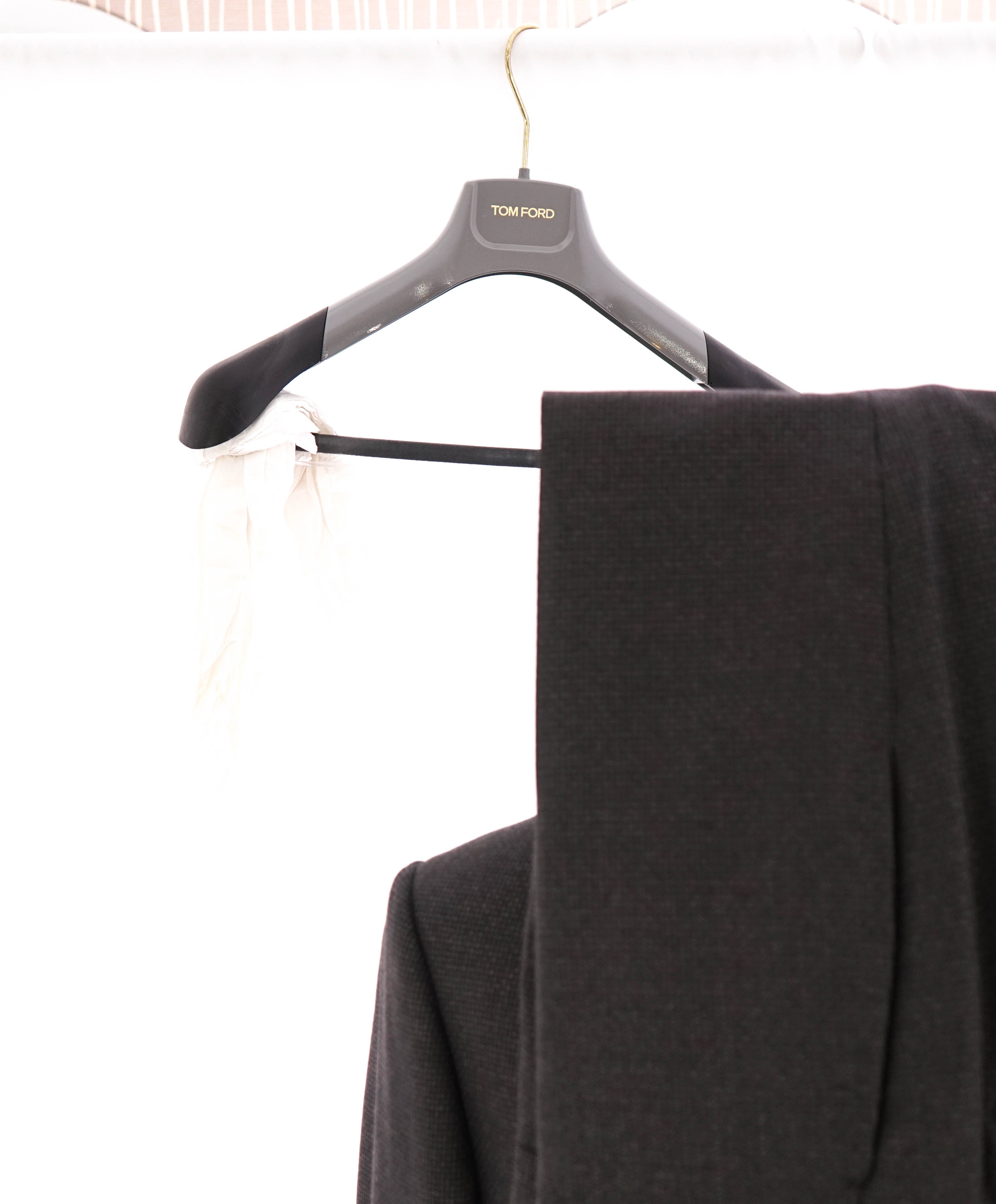 $5,970 TOM FORD - 2-Piece "SHELTON" WIDE NOTCH LAPEL Brown Check Suit - 42L (52EU)