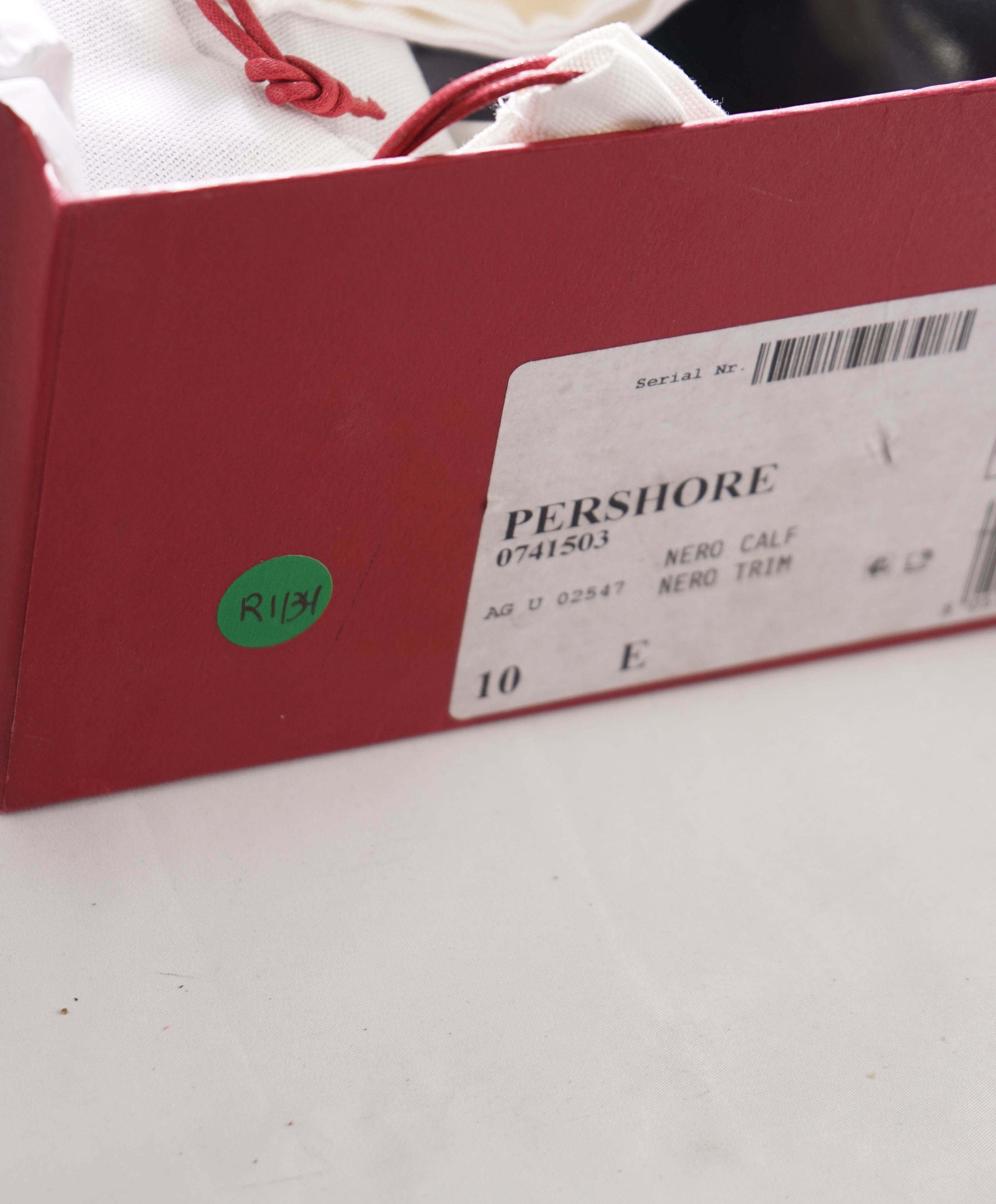 $895 SALVATORE FERRAGAMO - "PERSHORE" Logo Black Lace-Up Oxford - 10