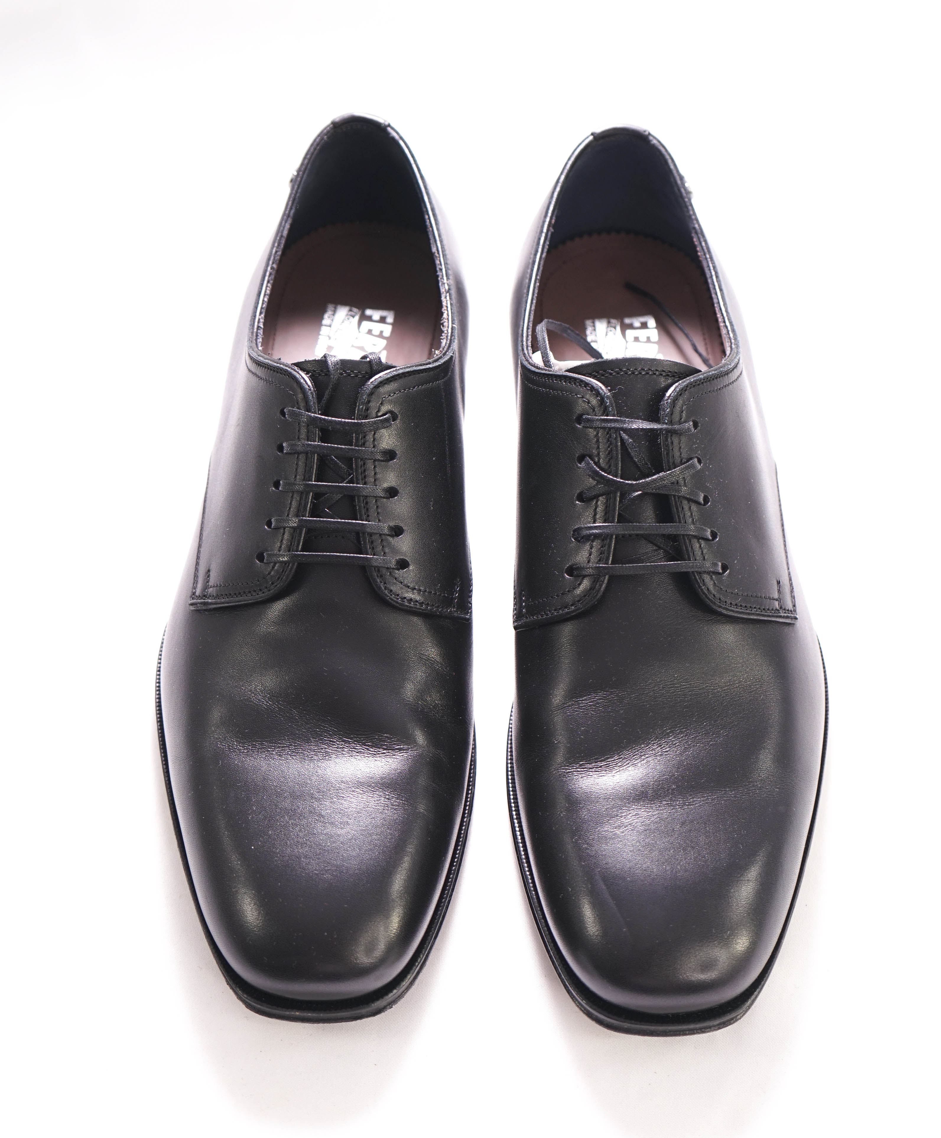 $895 SALVATORE FERRAGAMO - "PERSHORE" Logo Black Lace-Up Oxford - 10