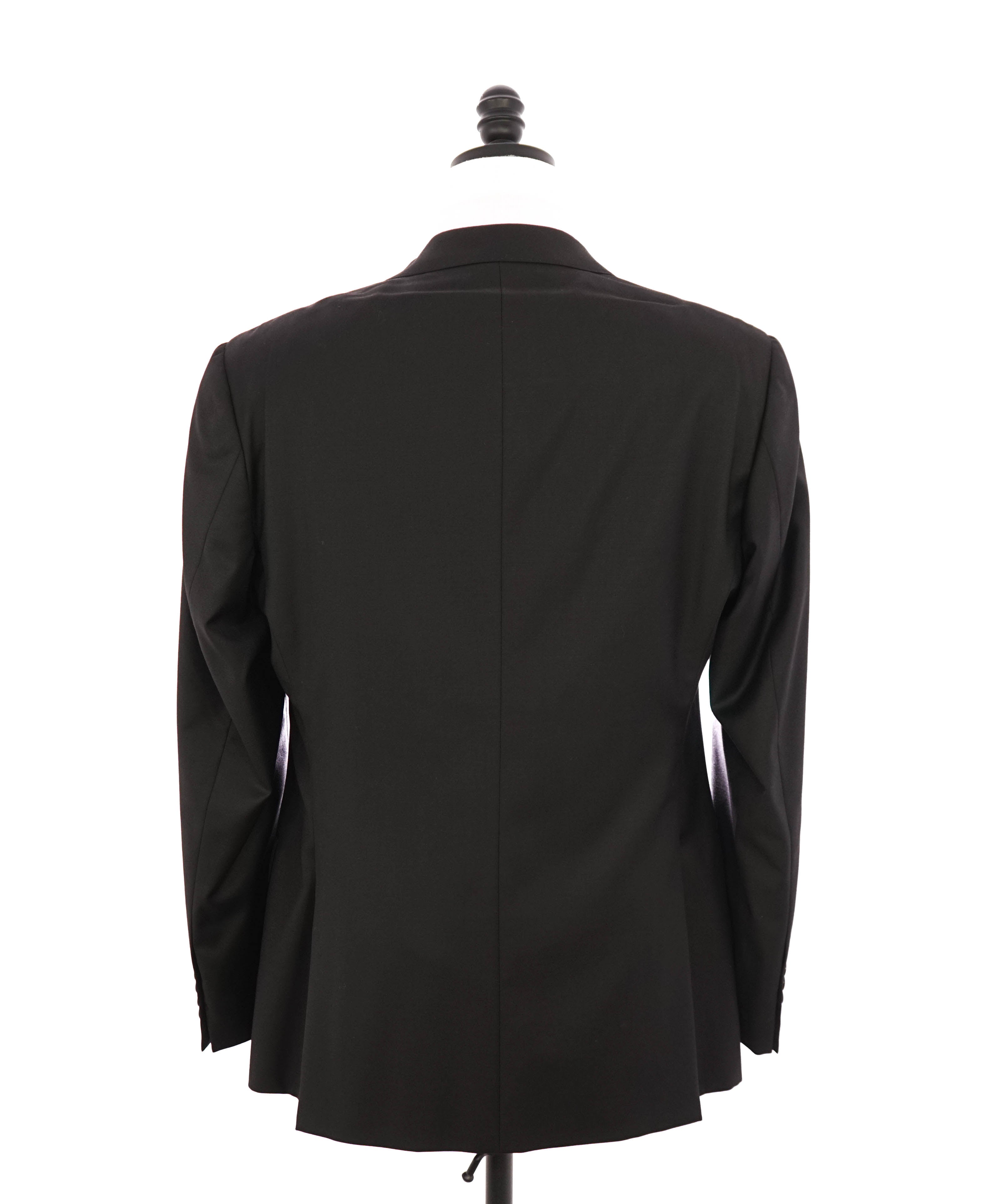 ARMANI COLLEZIONI - "G Line" Modern Solid Black Notch Lapel Suit - 40R