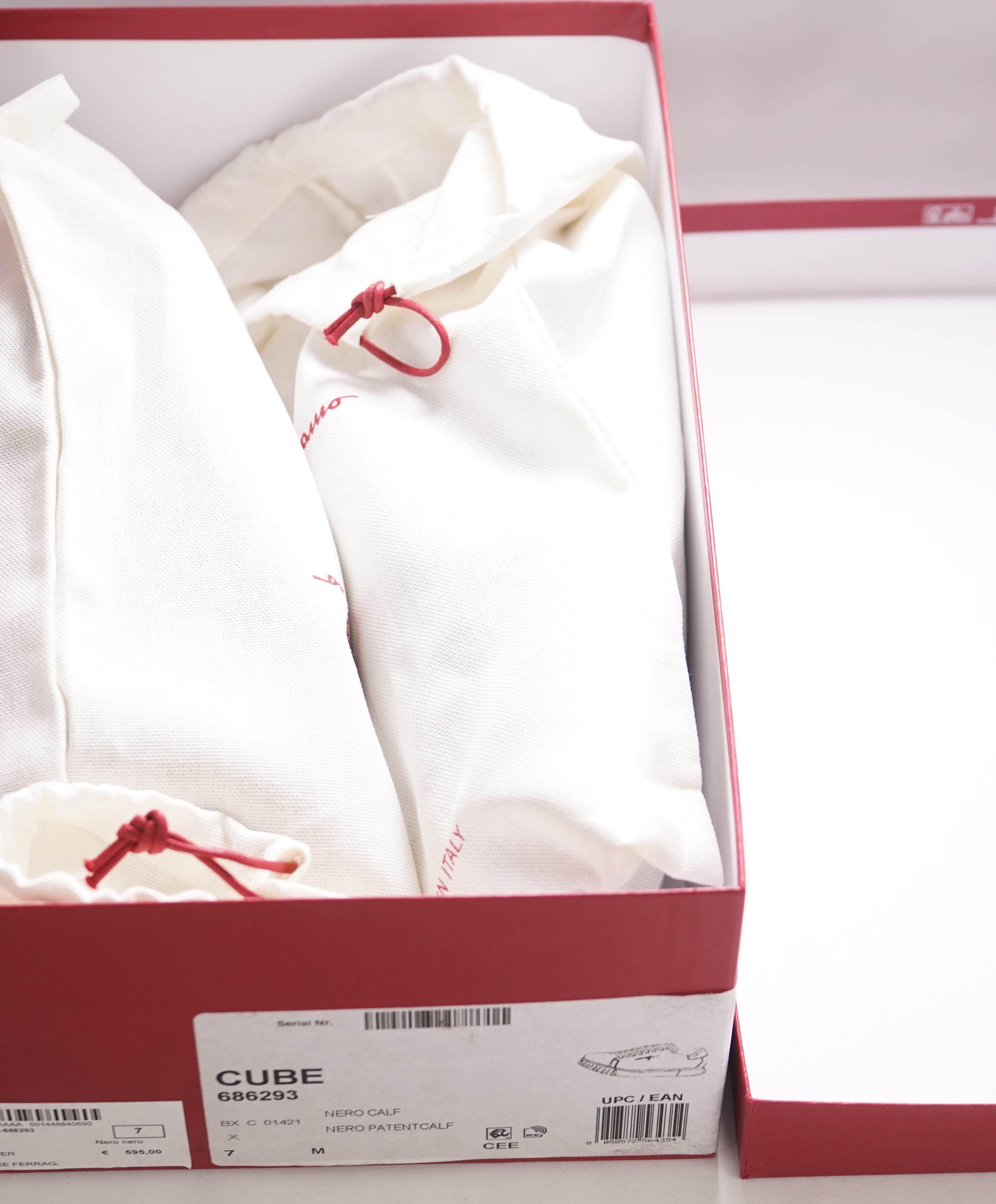 $750 SALVATORE FERRAGAMO - *CUBE* Black Gancini Sneaker - 7M US