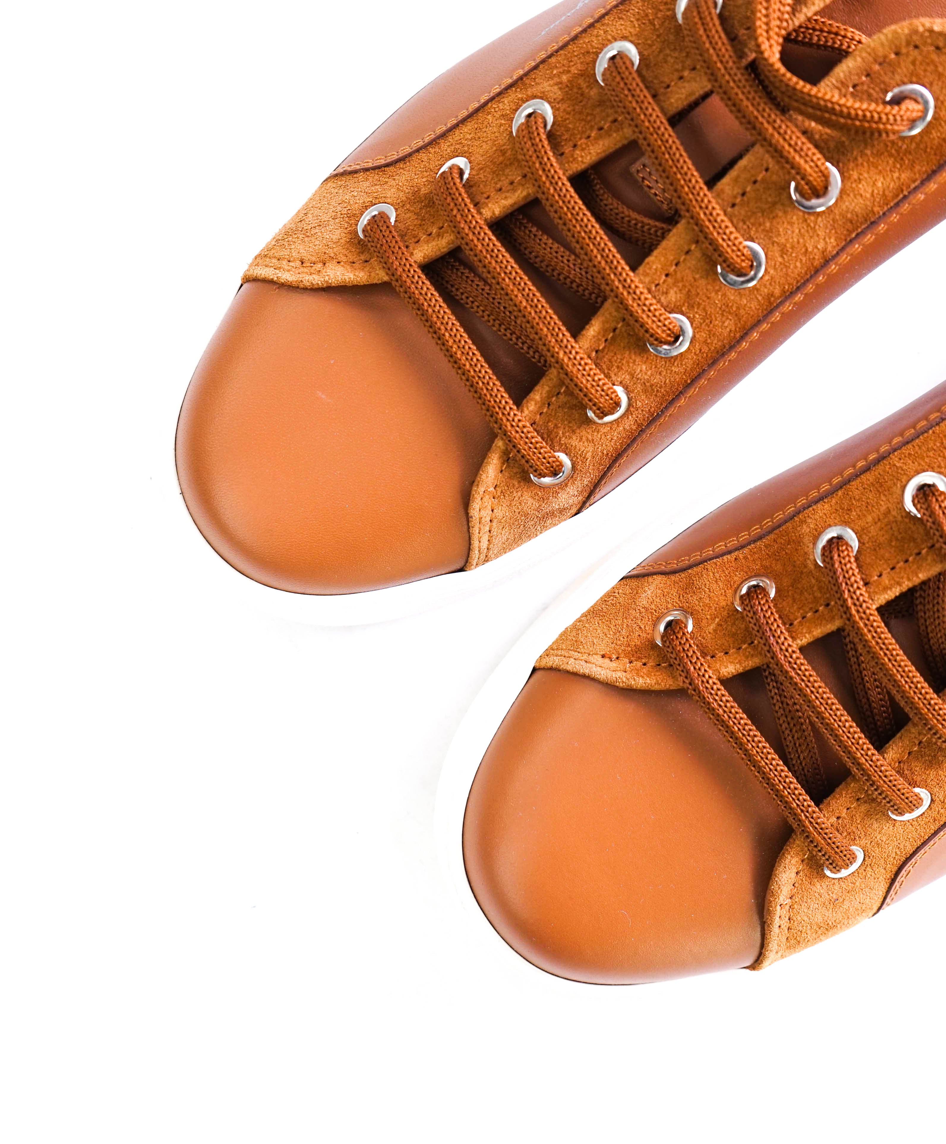 $750 SALVATORE FERRAGAMO - *RAMBLAS* White/Neutral Gancini Sneaker - 9 M US