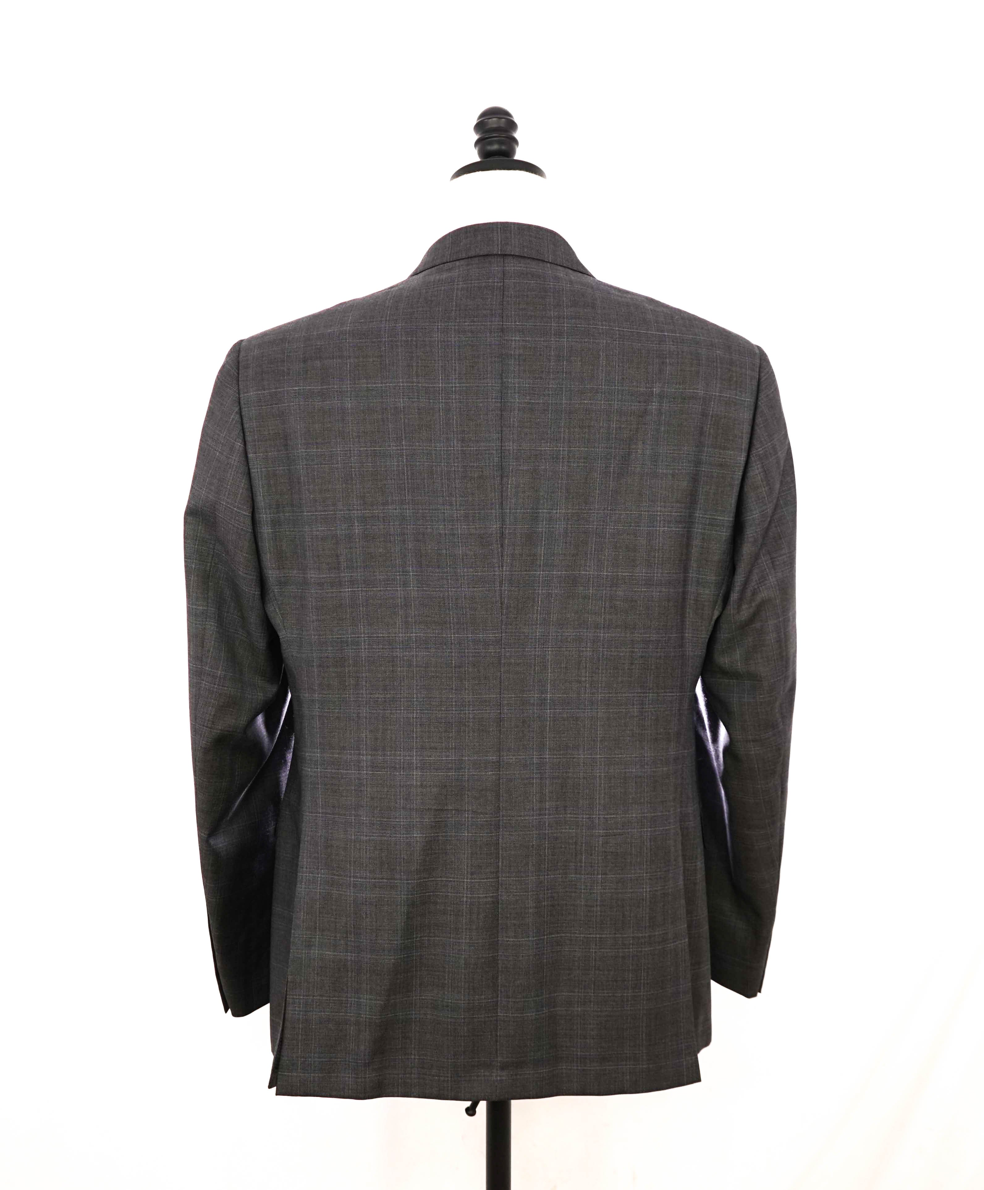 $2,000 ARMANI COLLEZIONI - Gray Check Plaid Notch Lapel Suit - 44R