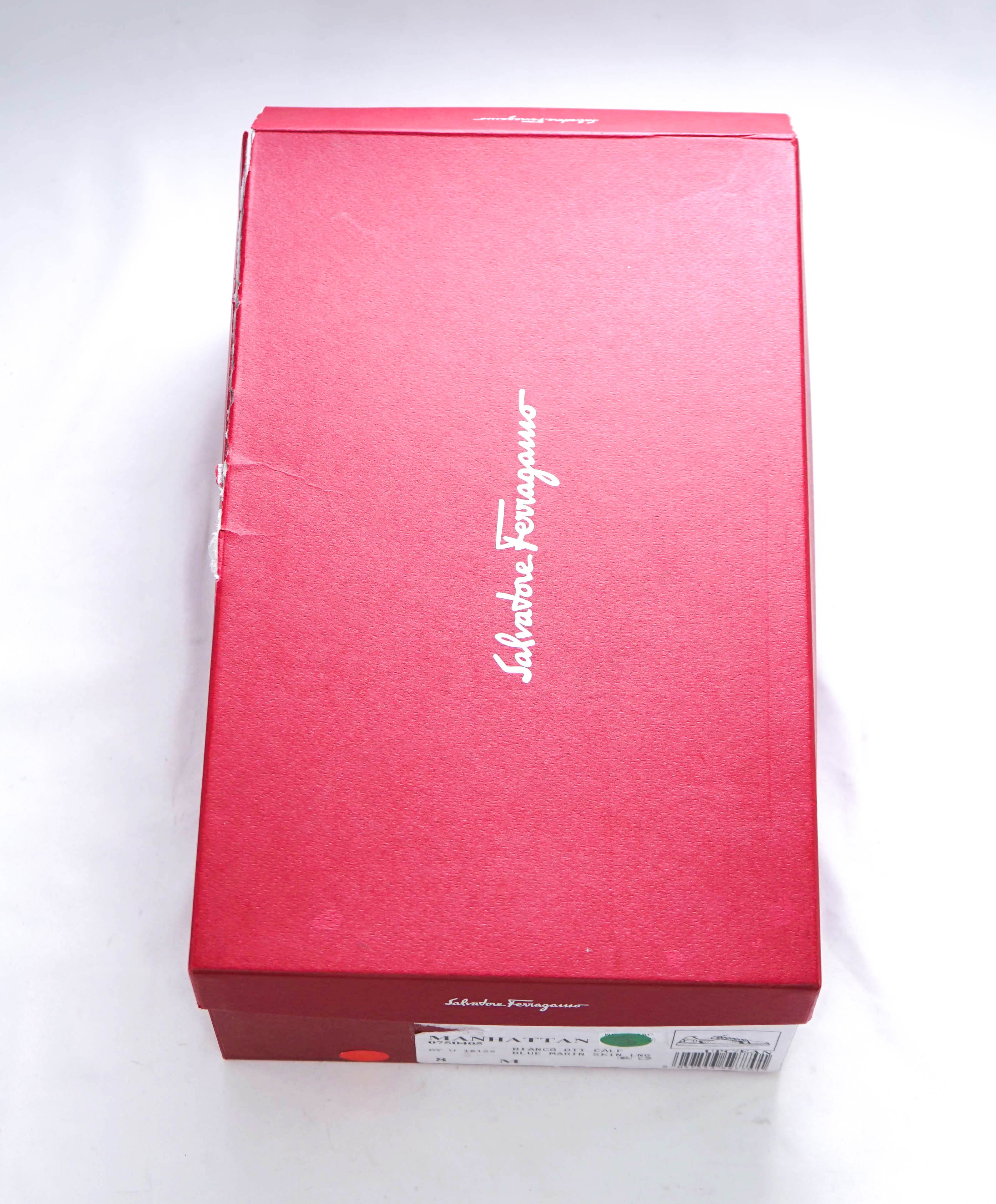 $750 SALVATORE FERRAGAMO - *MANHATTAN* Blue/White Leather Sneaker - 8 M US