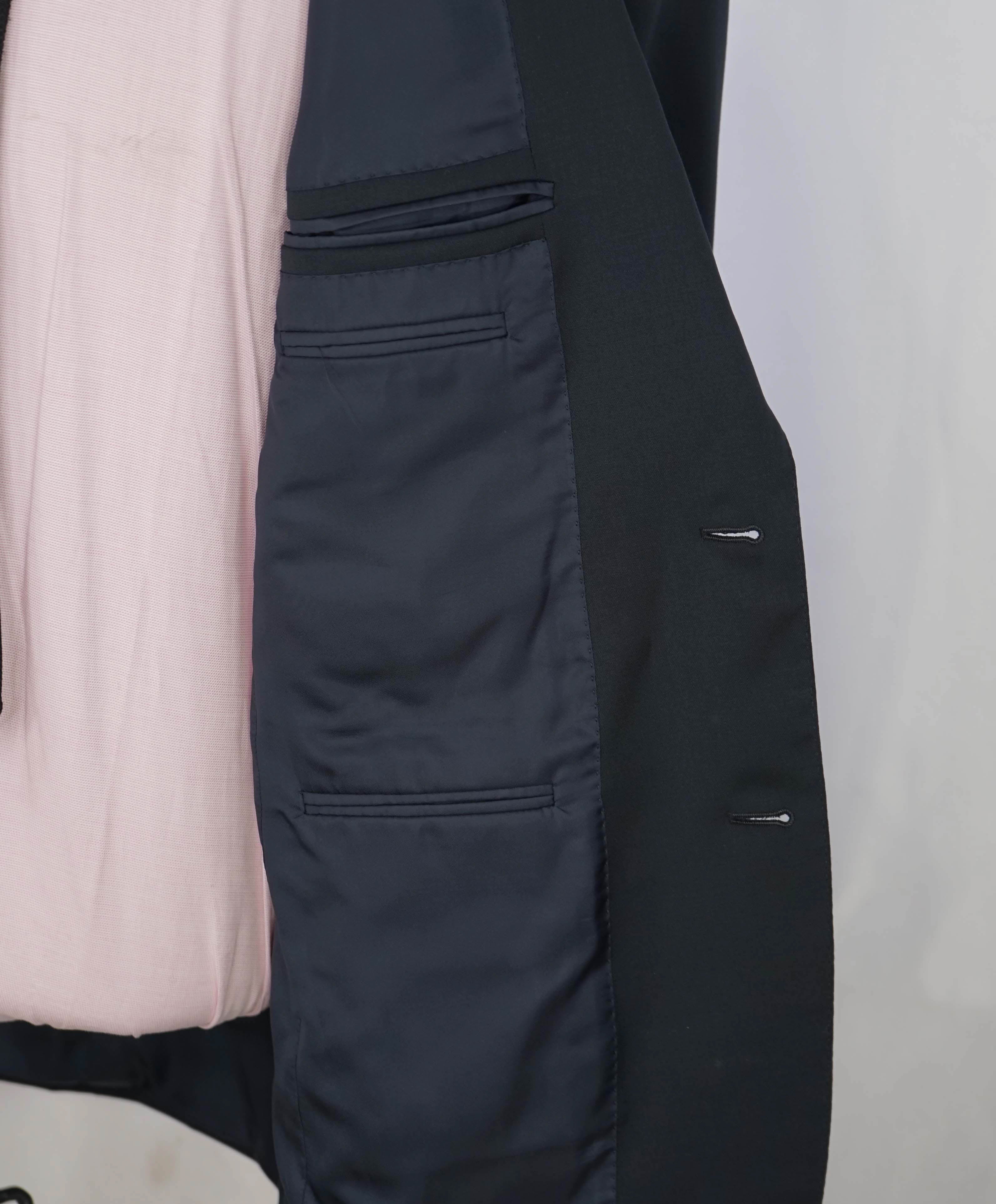 $3,295 ERMENEGILDO ZEGNA - “Multiseason" NAVY Solid Notch Lapel Blazer - 40L