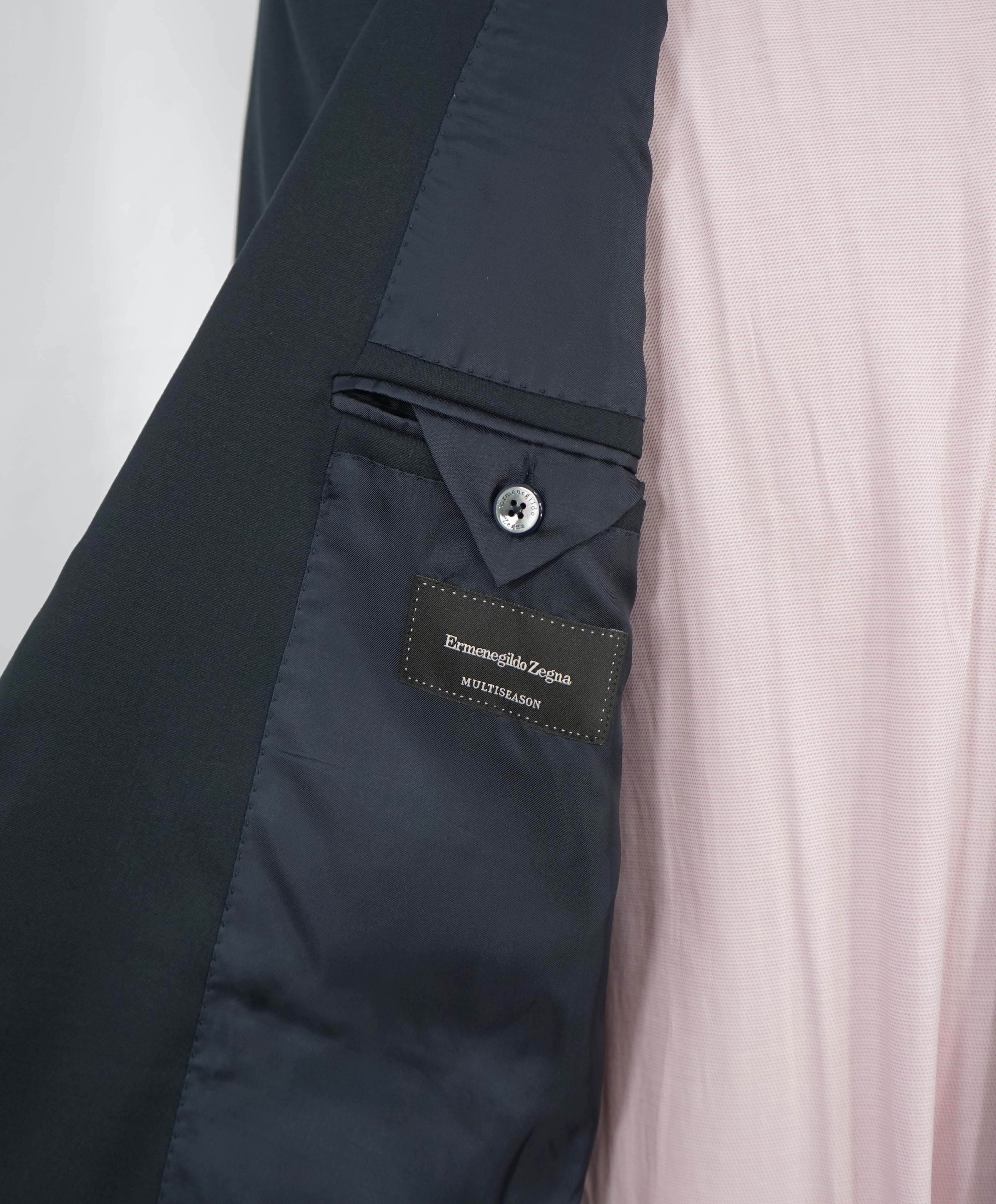 $3,295 ERMENEGILDO ZEGNA - “Multiseason" NAVY Solid Notch Lapel Blazer - 40L