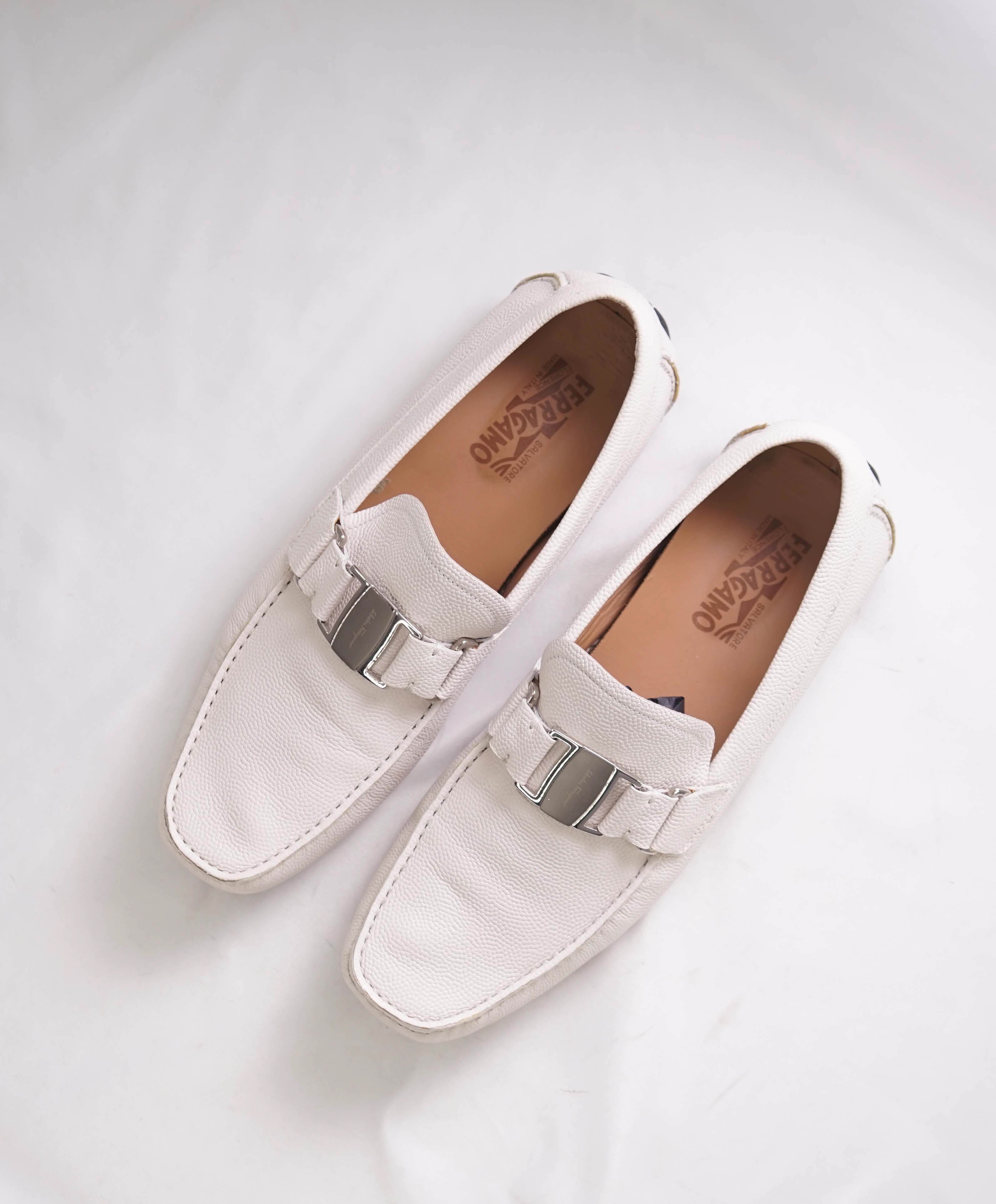SALVATORE FERRAGAMO - “Sardegna"White pebbled Leather Iconic Loafers - 10 EE