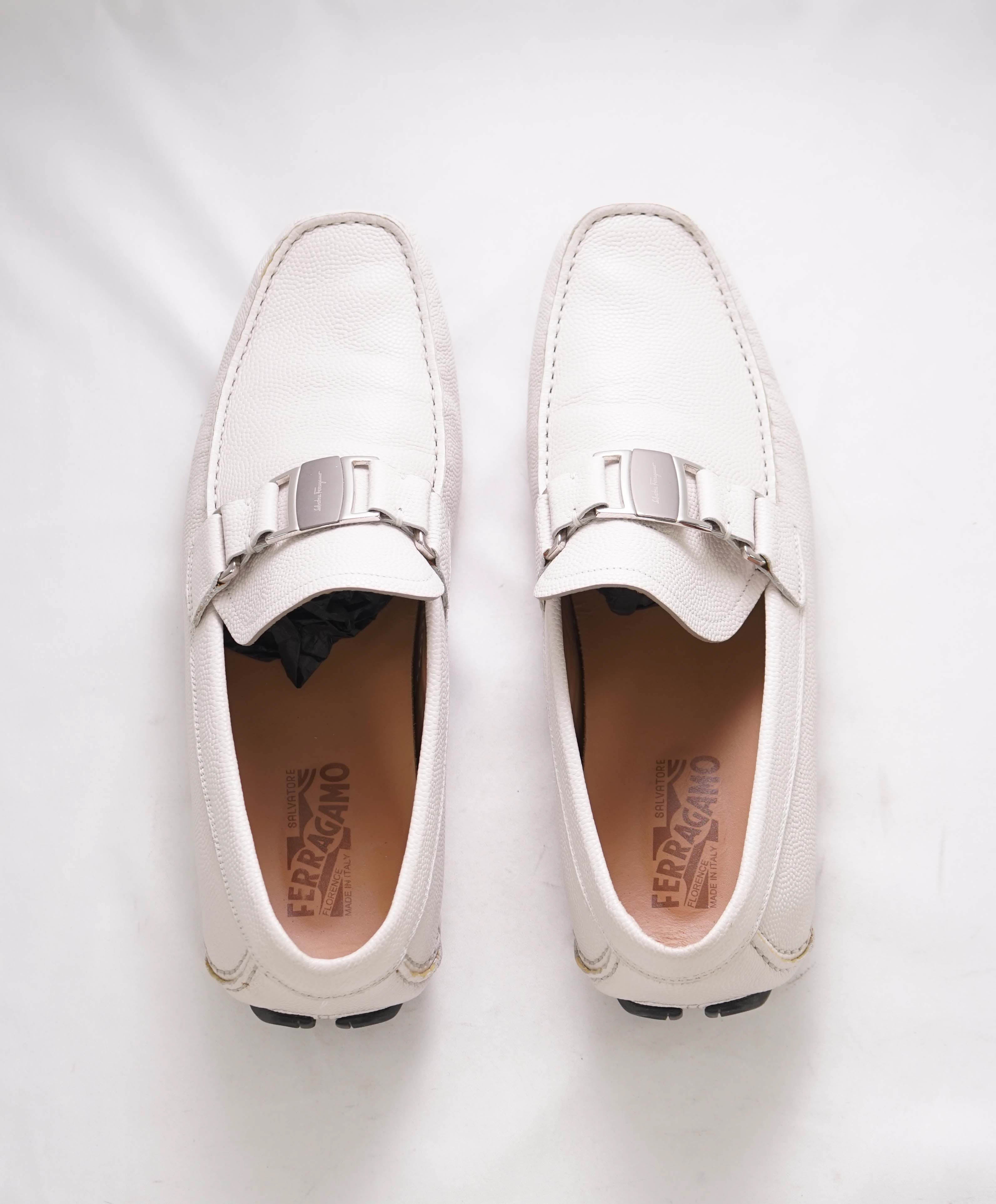SALVATORE FERRAGAMO - “Sardegna"White pebbled Leather Iconic Loafers - 10 EE
