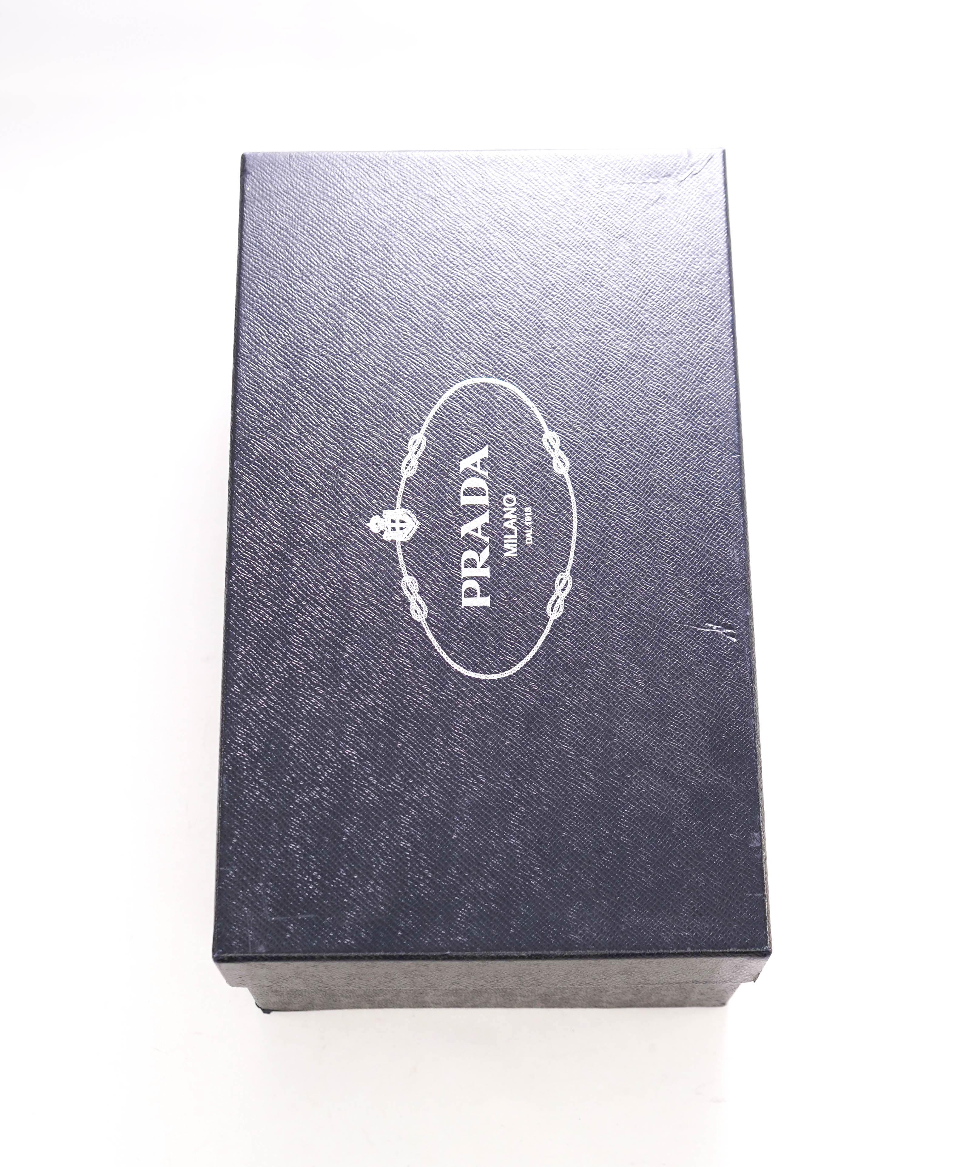 $950 PRADA - Black Brushed Leather Oxfords - 8 US (7 Prada)