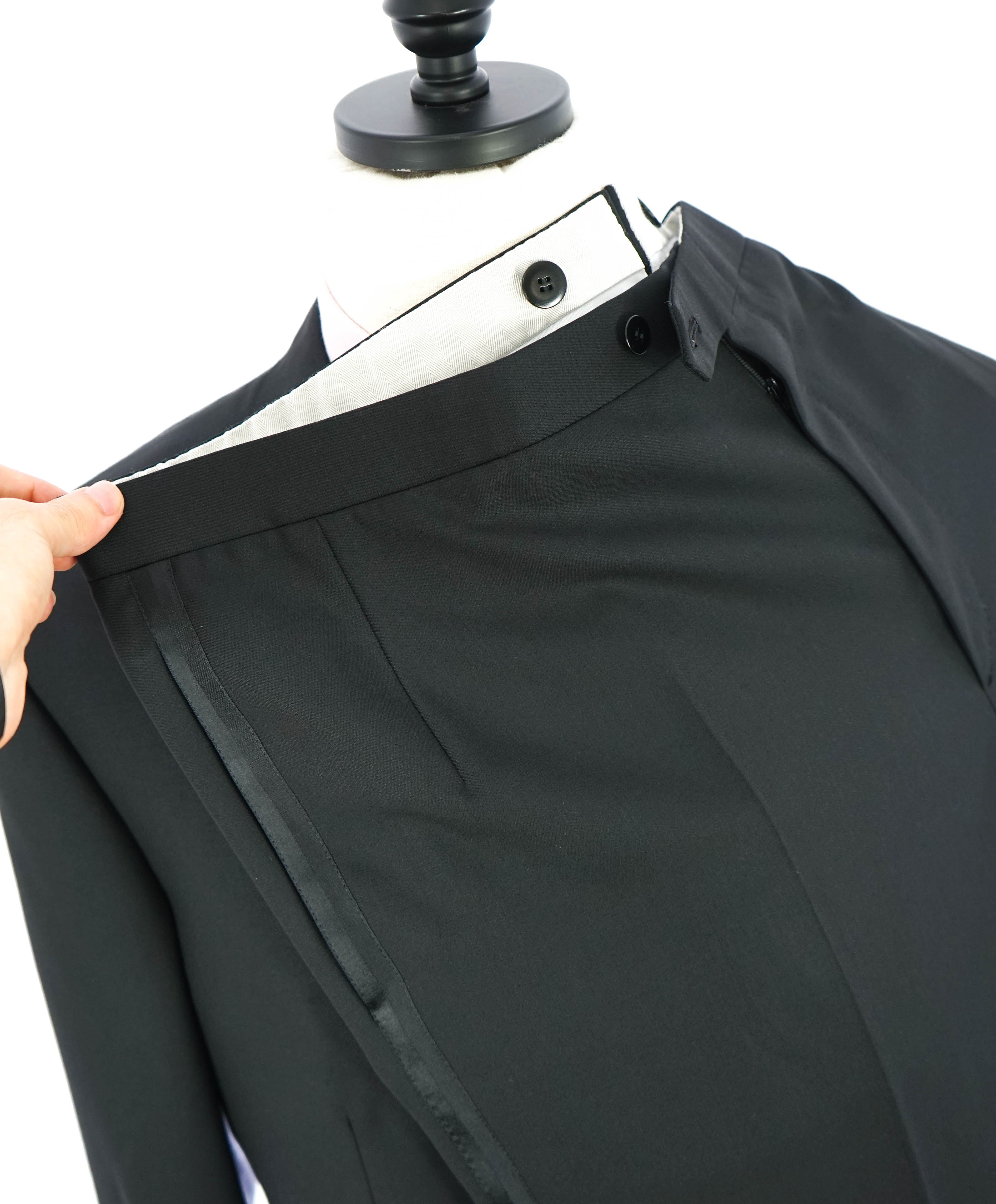 BRIONI - *CELEB FAVORITE* Hand Made Italy Black Peak Lapel Tuxedo - 48R