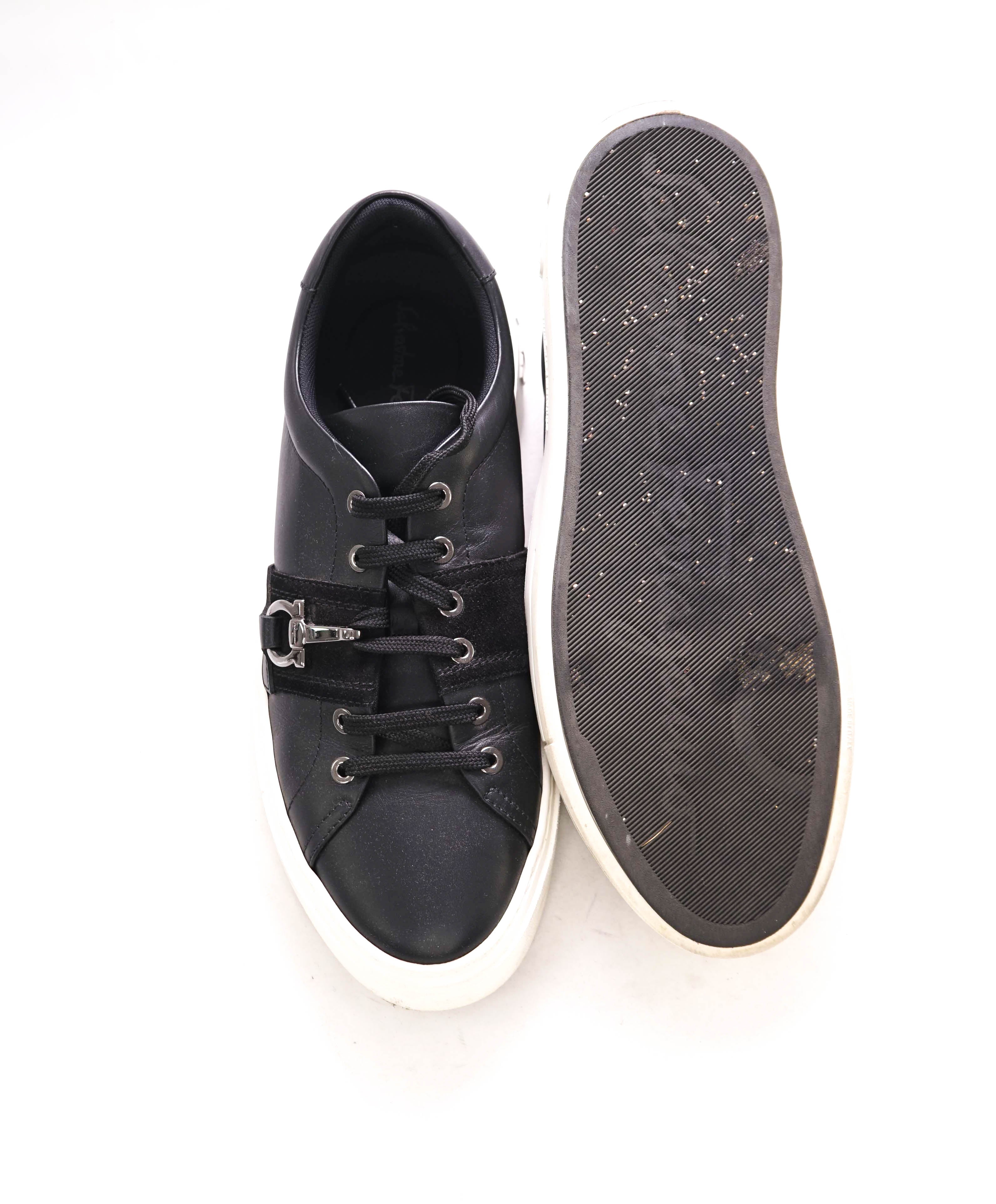 $750 SALVATORE FERRAGAMO - "SULTAN" *GANCINI* Black Sneaker - 7 M US