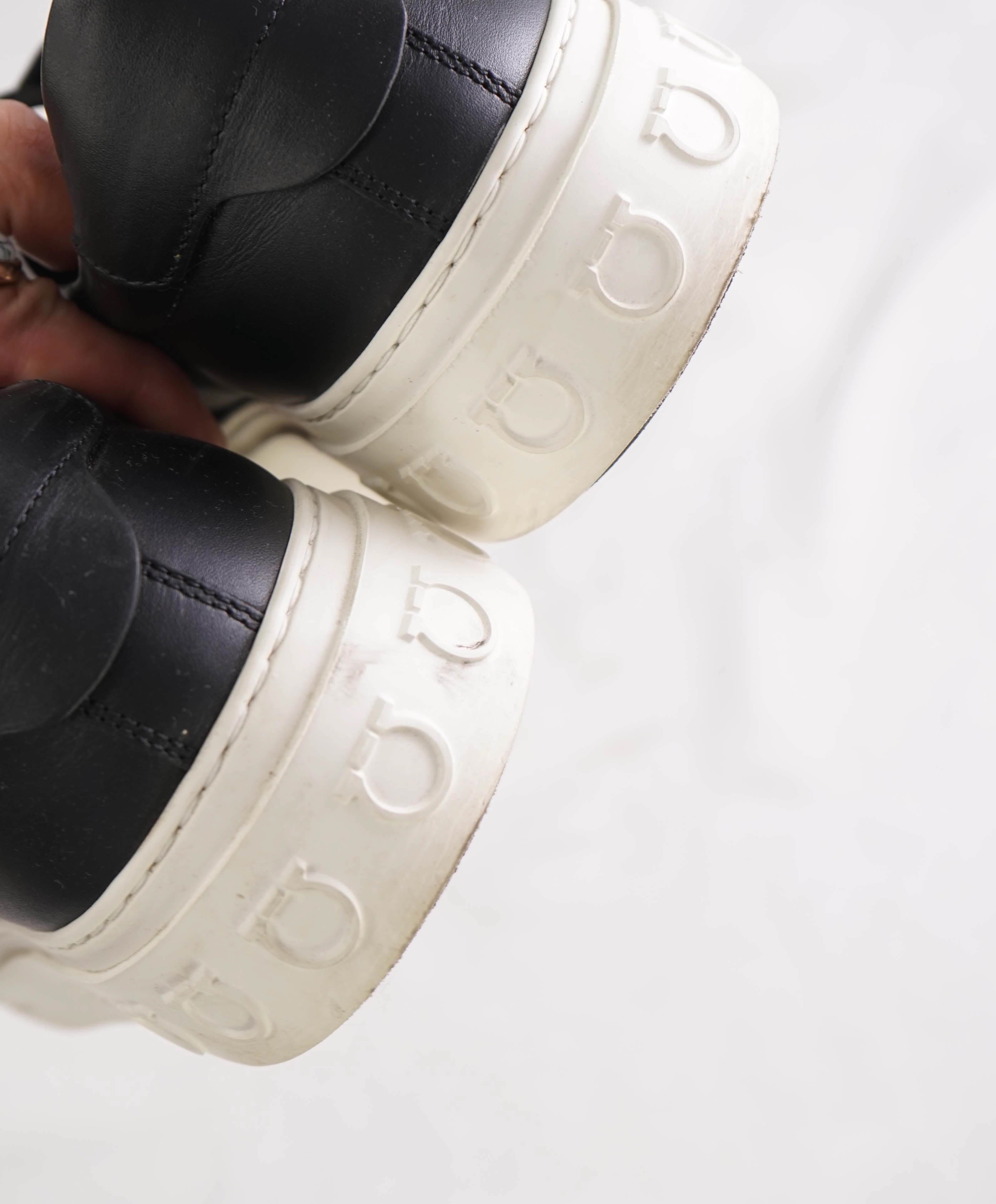 $750 SALVATORE FERRAGAMO - "SULTAN" *GANCINI* Black Sneaker - 7 M US