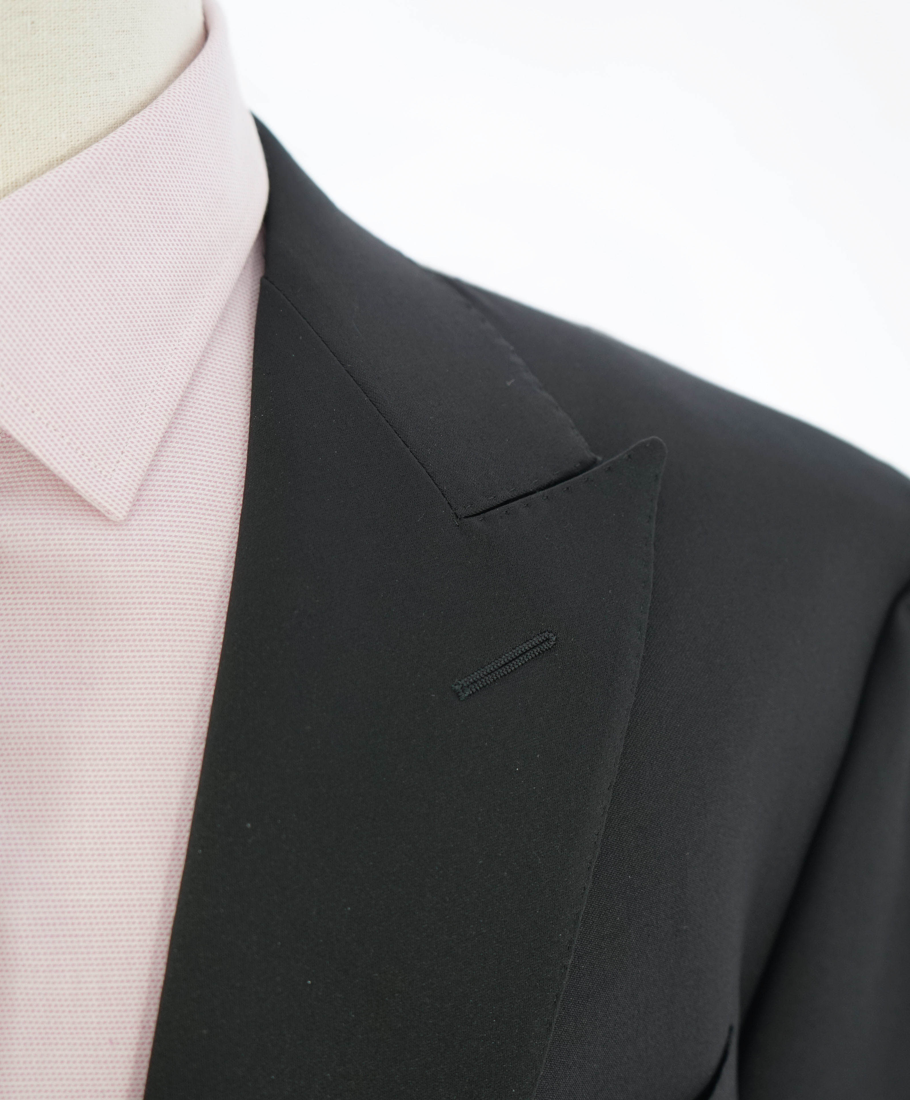 $3,995 ERMENEGILDO ZEGNA - PEAK LAPEL Black Wool Tuxedo- 48L