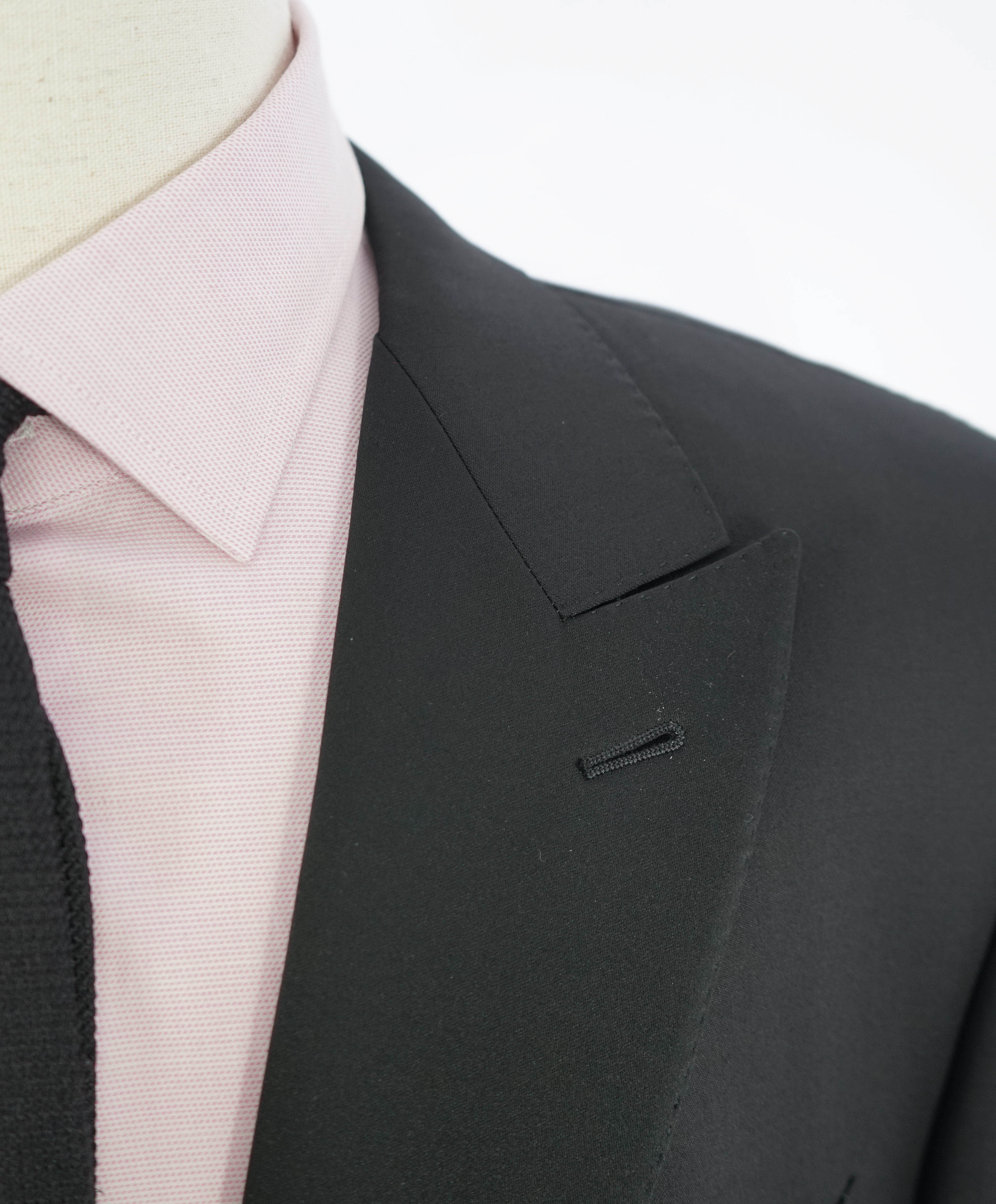 $3,995 ERMENEGILDO ZEGNA - PEAK LAPEL Black Wool Tuxedo- 46L