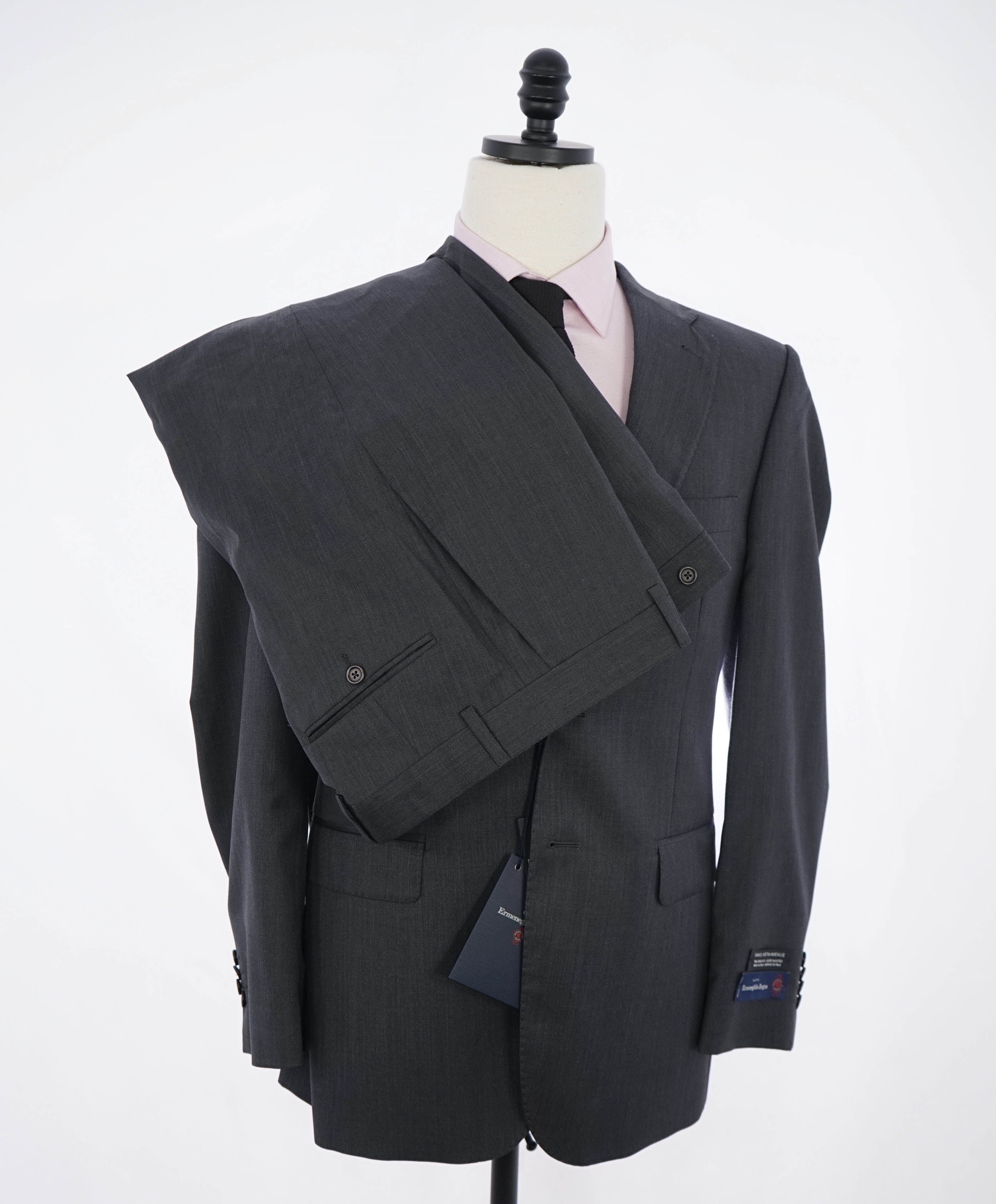 ERMENEGILDO ZEGNA - "TAILORED FIT" SAKS FIFTH AVENUE *SILK* Gray Suit - 40R