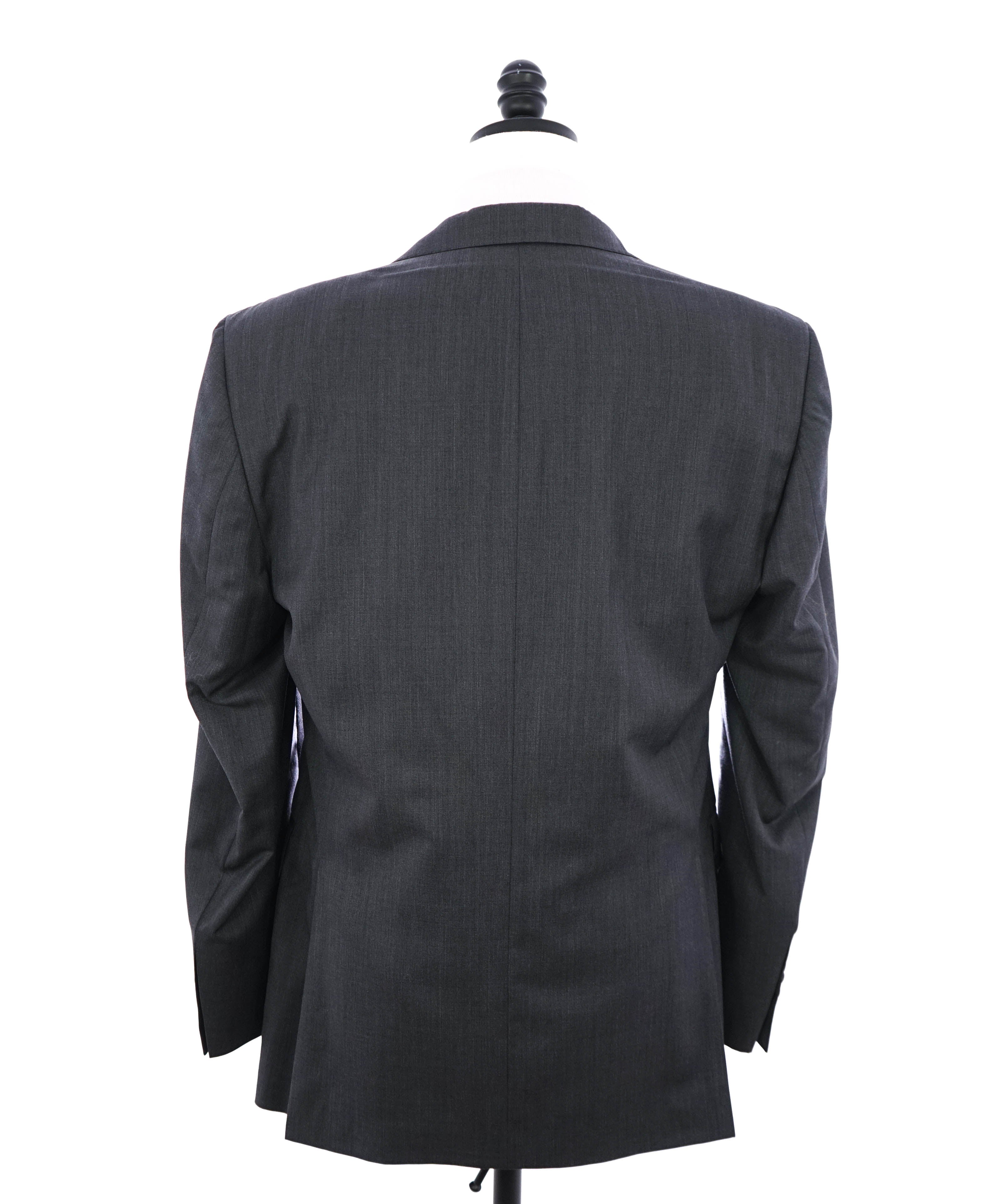 ERMENEGILDO ZEGNA - "TAILORED FIT" SAKS FIFTH AVENUE *SILK* Gray Suit - 40R