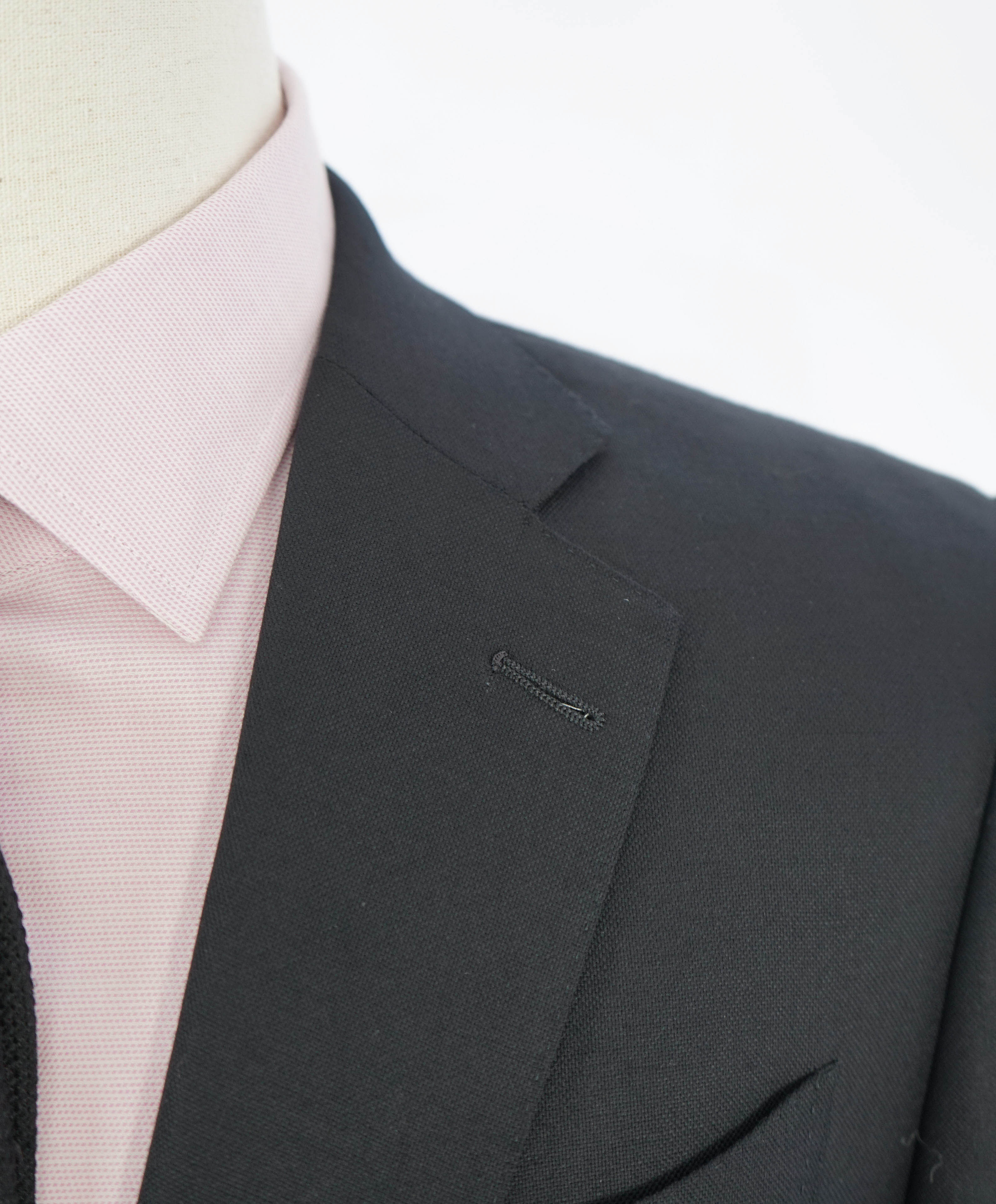 $3,290 ERMENEGILDO ZEGNA- “TORFEO” Black Textured Solid Blazer- 40R