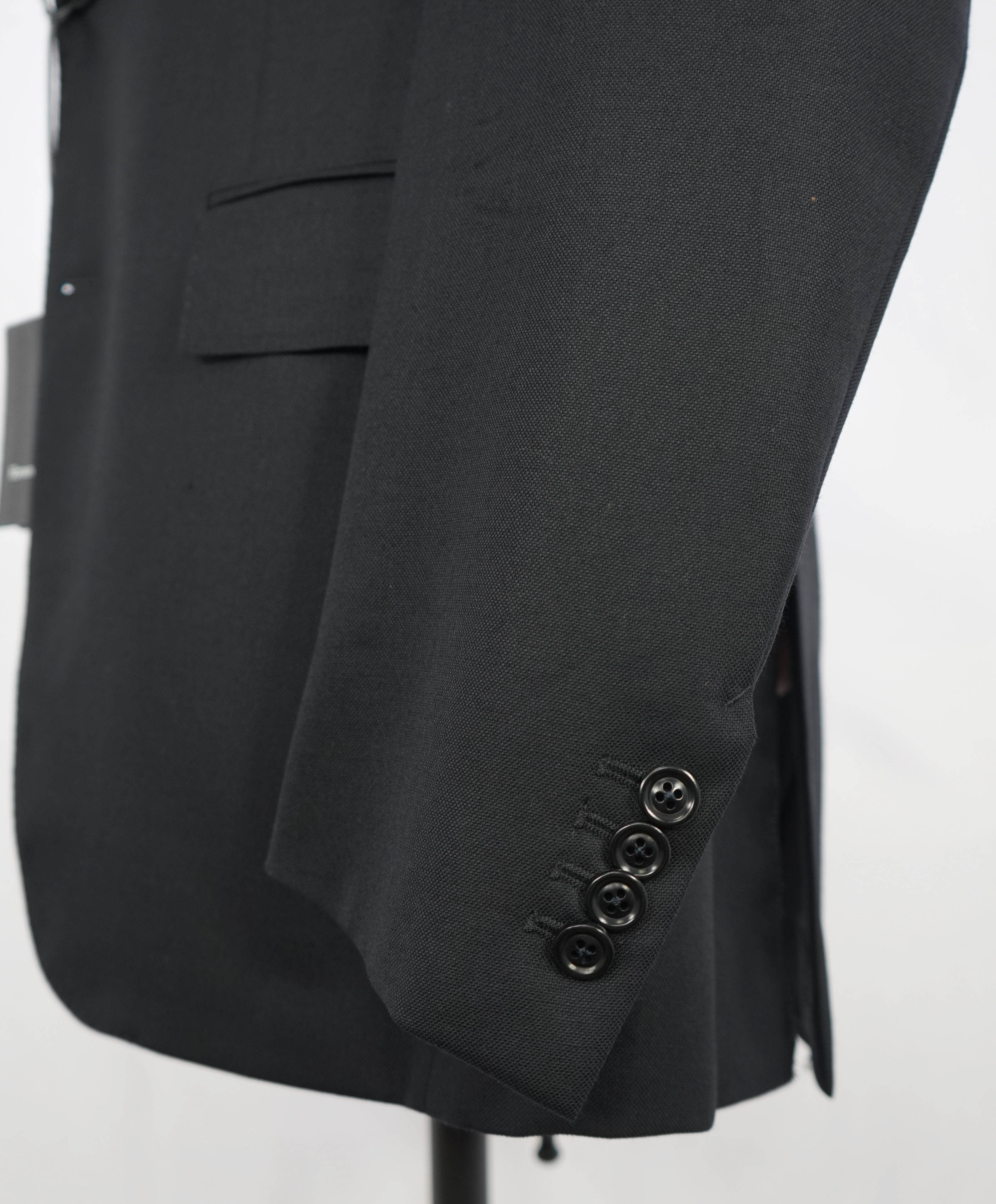 $3,290 ERMENEGILDO ZEGNA- “TORFEO” Black Textured Solid Blazer- 40R