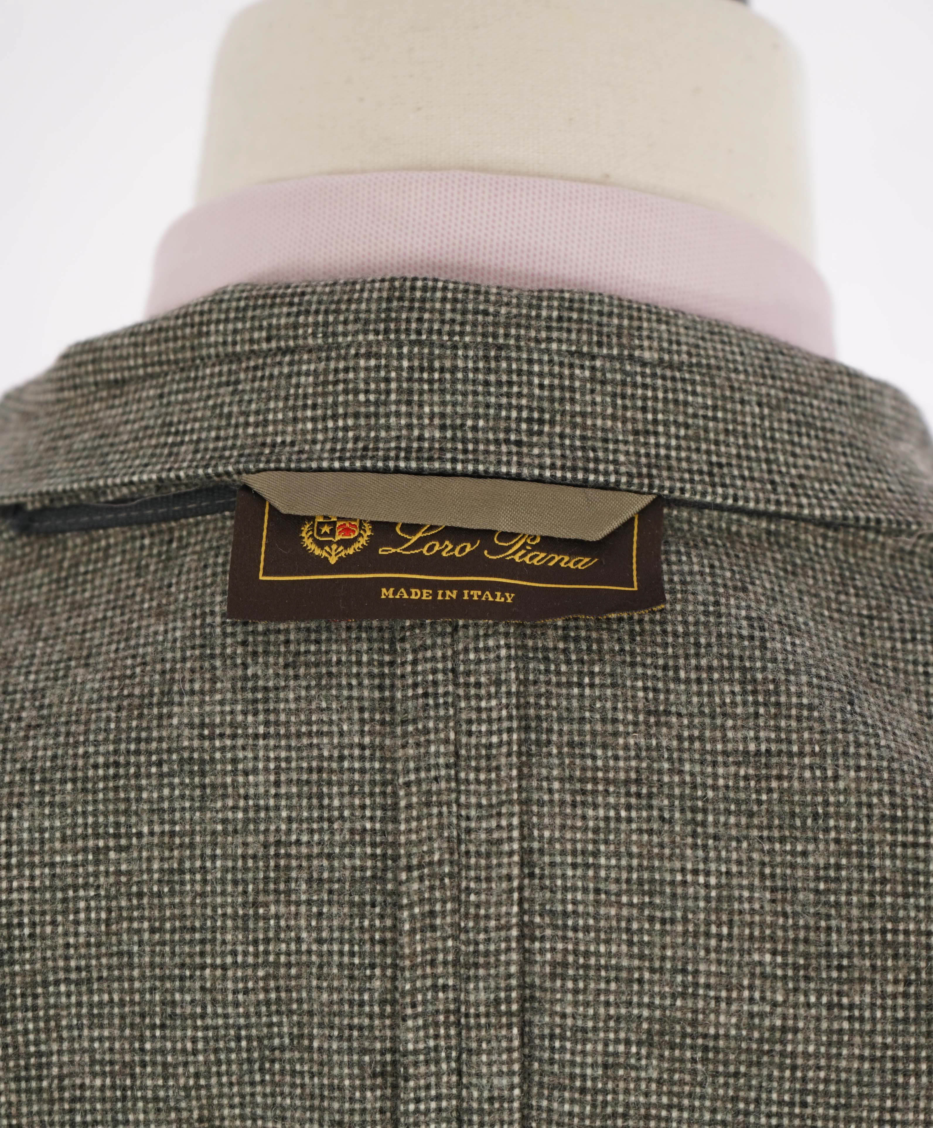 $3,995 LORO PIANA - *PURE CASHMERE* PATCH POCKET Gray Mini Check Suede Detailing- 40R