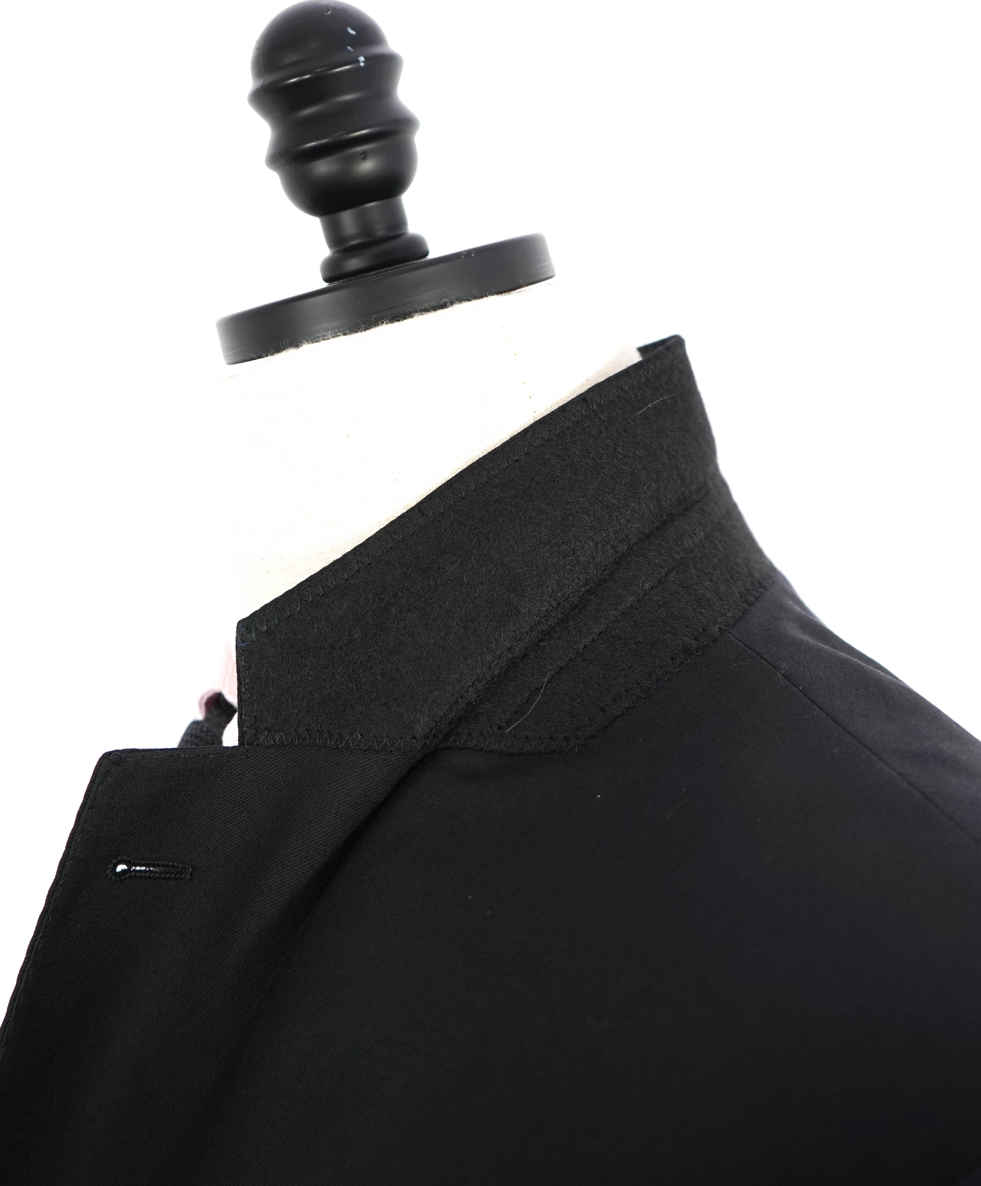 $1,995 EMPORIO ARMANI -Super 130's “G LINE” Black 2-Btn Solid Suit - 46R