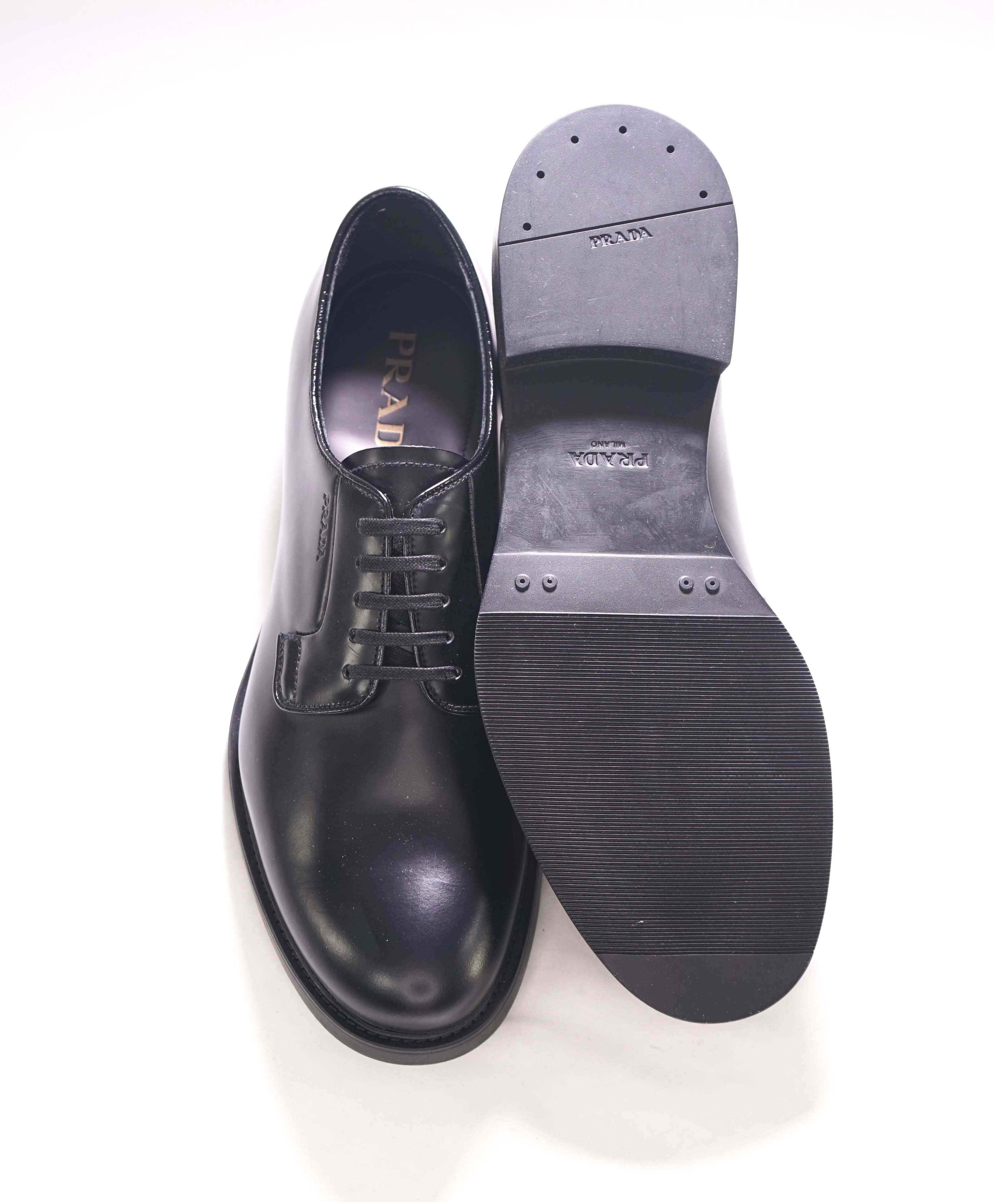 $1,150 PRADA - Black Brushed Leather Derby Lace-Ups - 9 US (8 Prada)