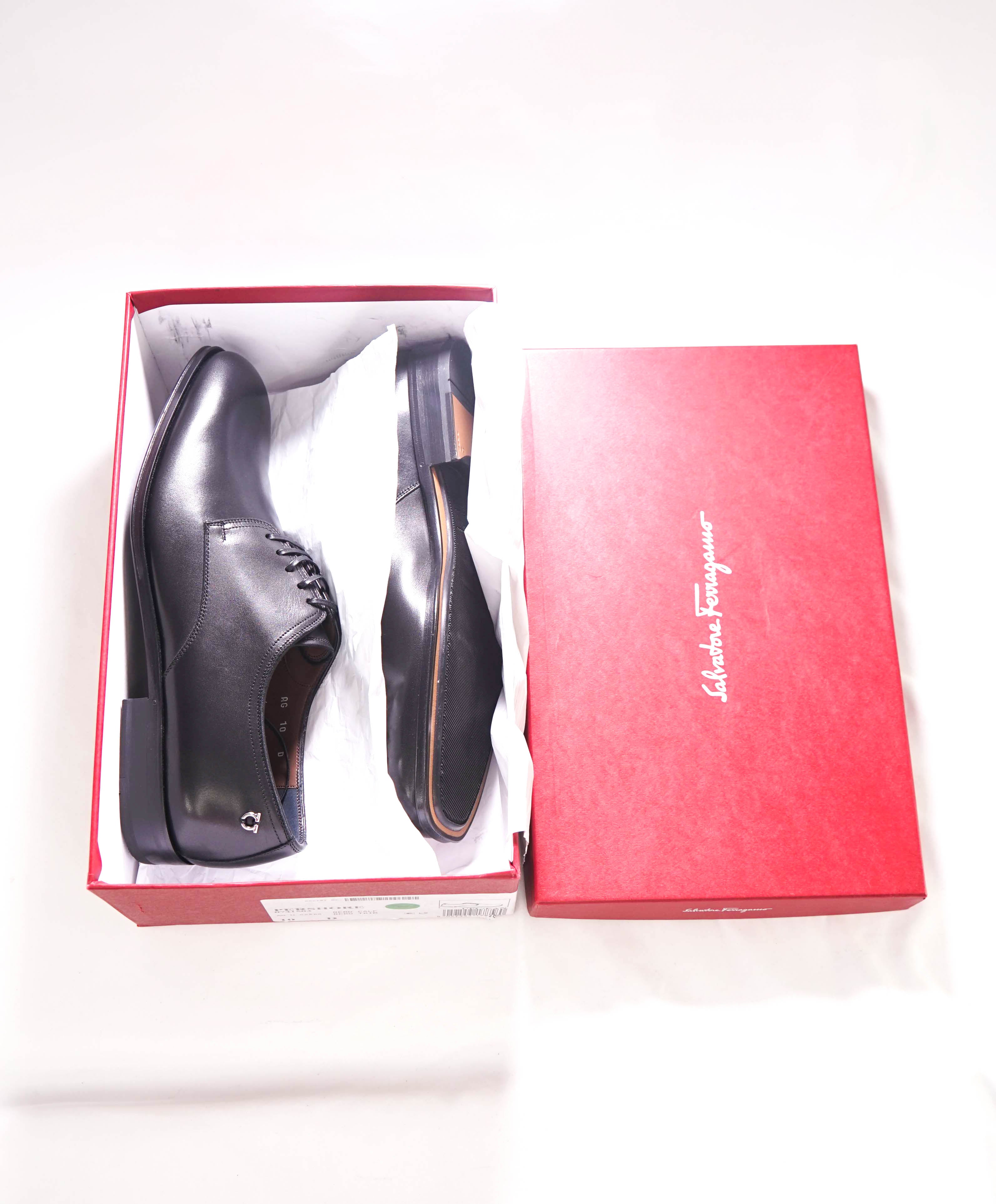 $895 SALVATORE FERRAGAMO - "PERSHORE" Logo Black Lace-Up Oxford - 10 D