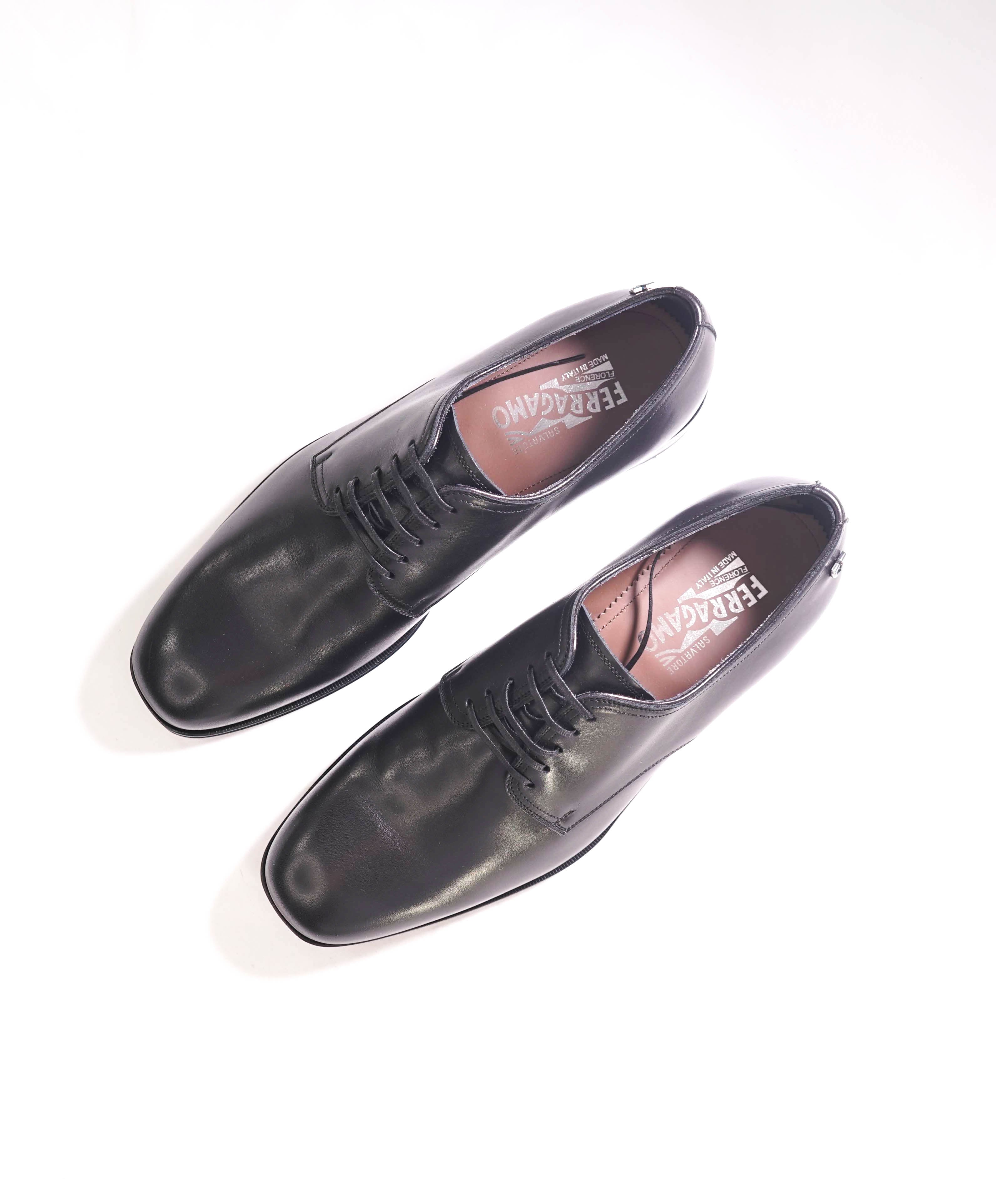 $895 SALVATORE FERRAGAMO - "PERSHORE" Logo Black Lace-Up Oxford - 10 D