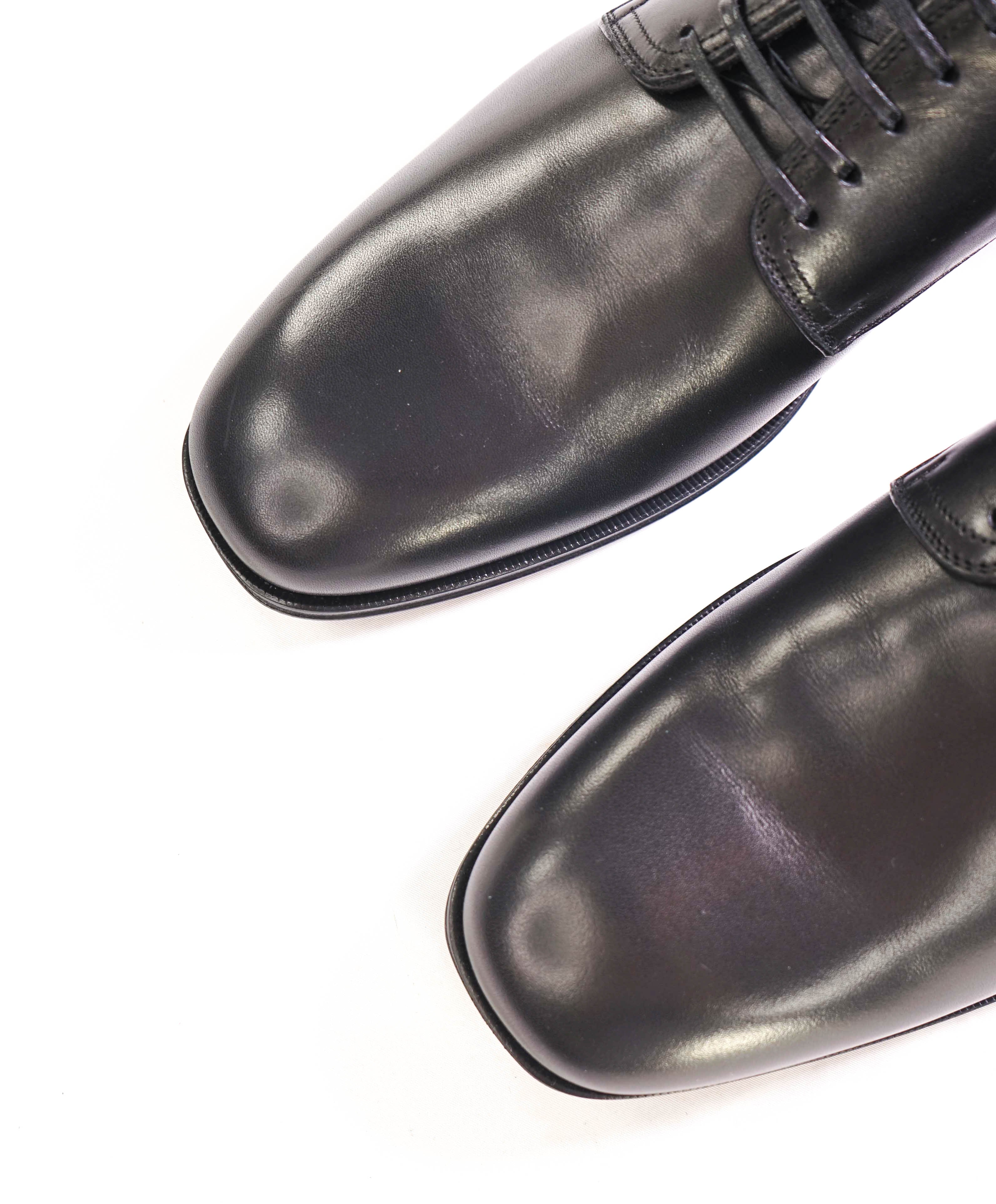 $895 SALVATORE FERRAGAMO - "PERSHORE" Logo Black Lace-Up Oxford - 10 D