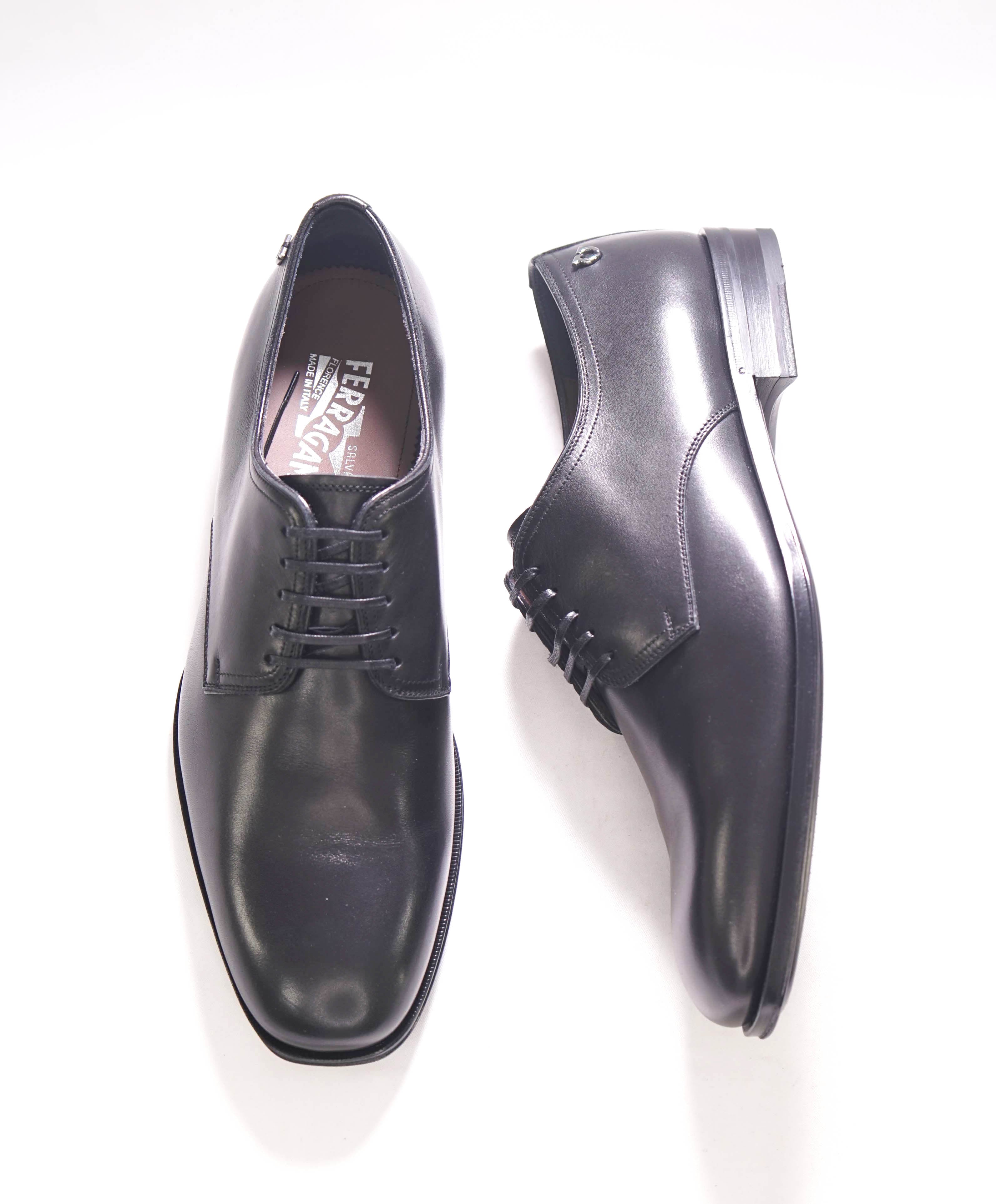$895 SALVATORE FERRAGAMO - "PERSHORE" Logo Black Lace-Up Oxford - 10 D