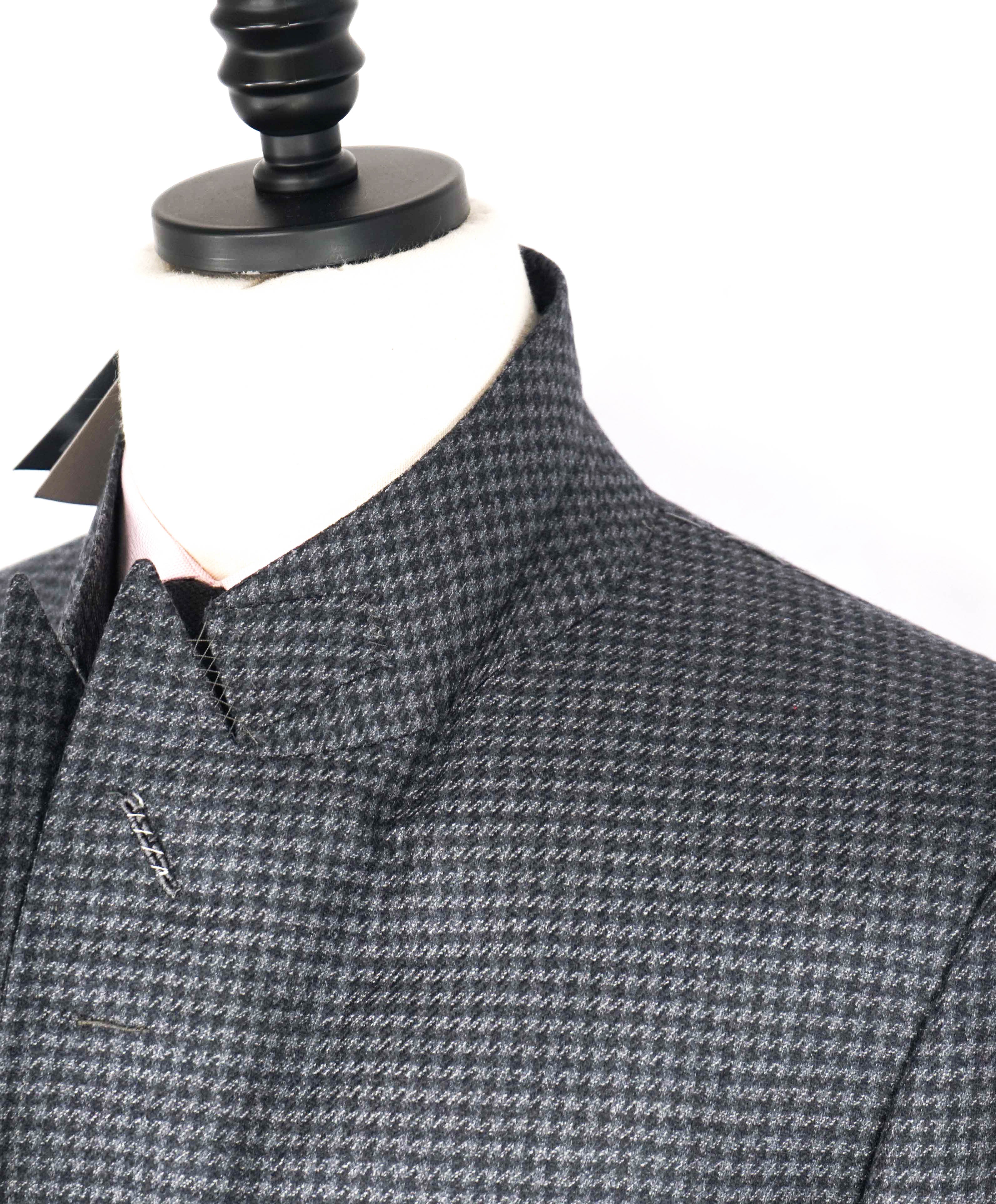 $4,070 TOM FORD - "SHELTON" Houndstooth Gray Patch Pocket Blazer Jacket - 42R