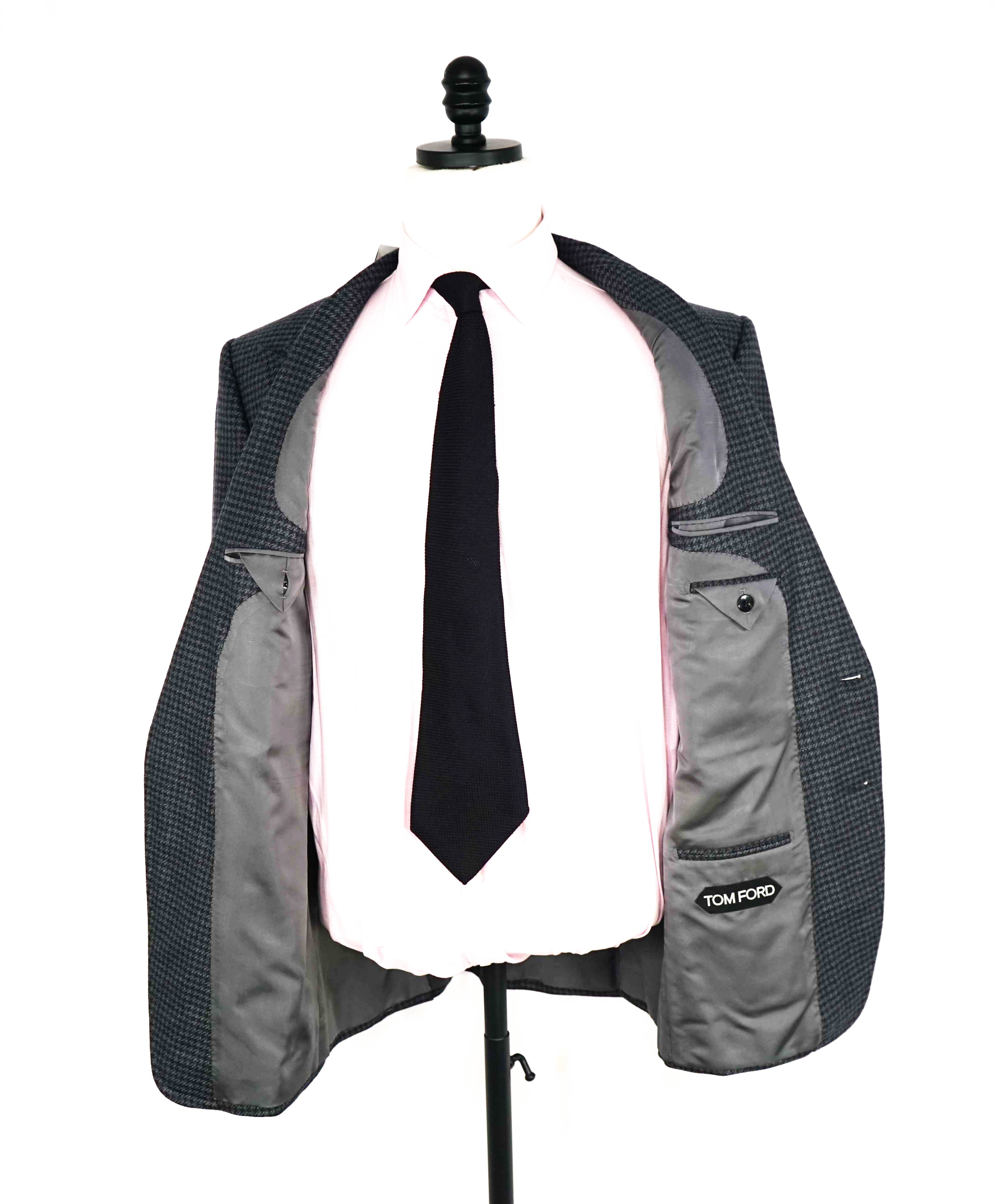 $4,070 TOM FORD - "SHELTON" Houndstooth Gray Patch Pocket Blazer Jacket - 42R