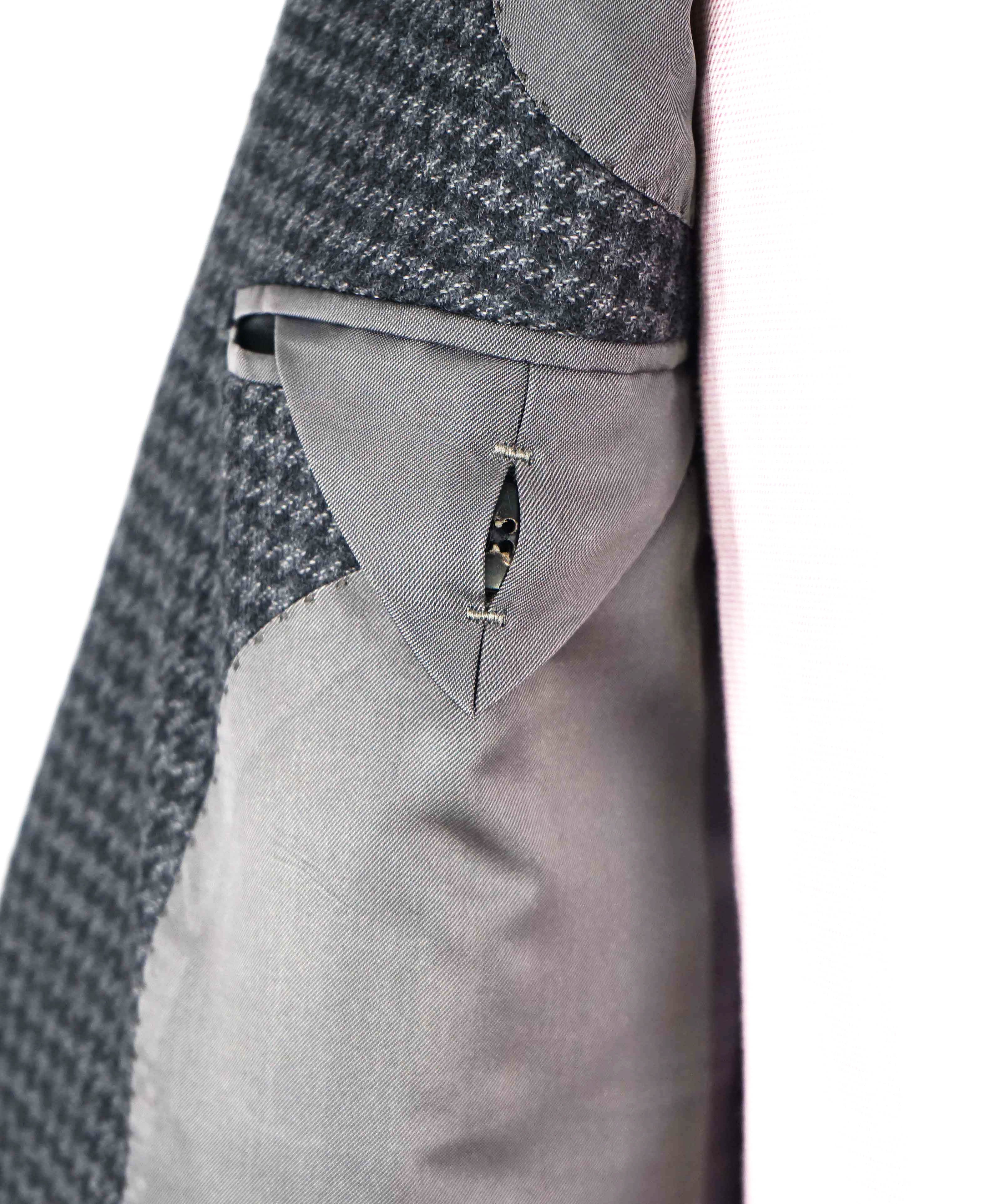 $4,070 TOM FORD - "SHELTON" Houndstooth Gray Patch Pocket Blazer Jacket - 42R