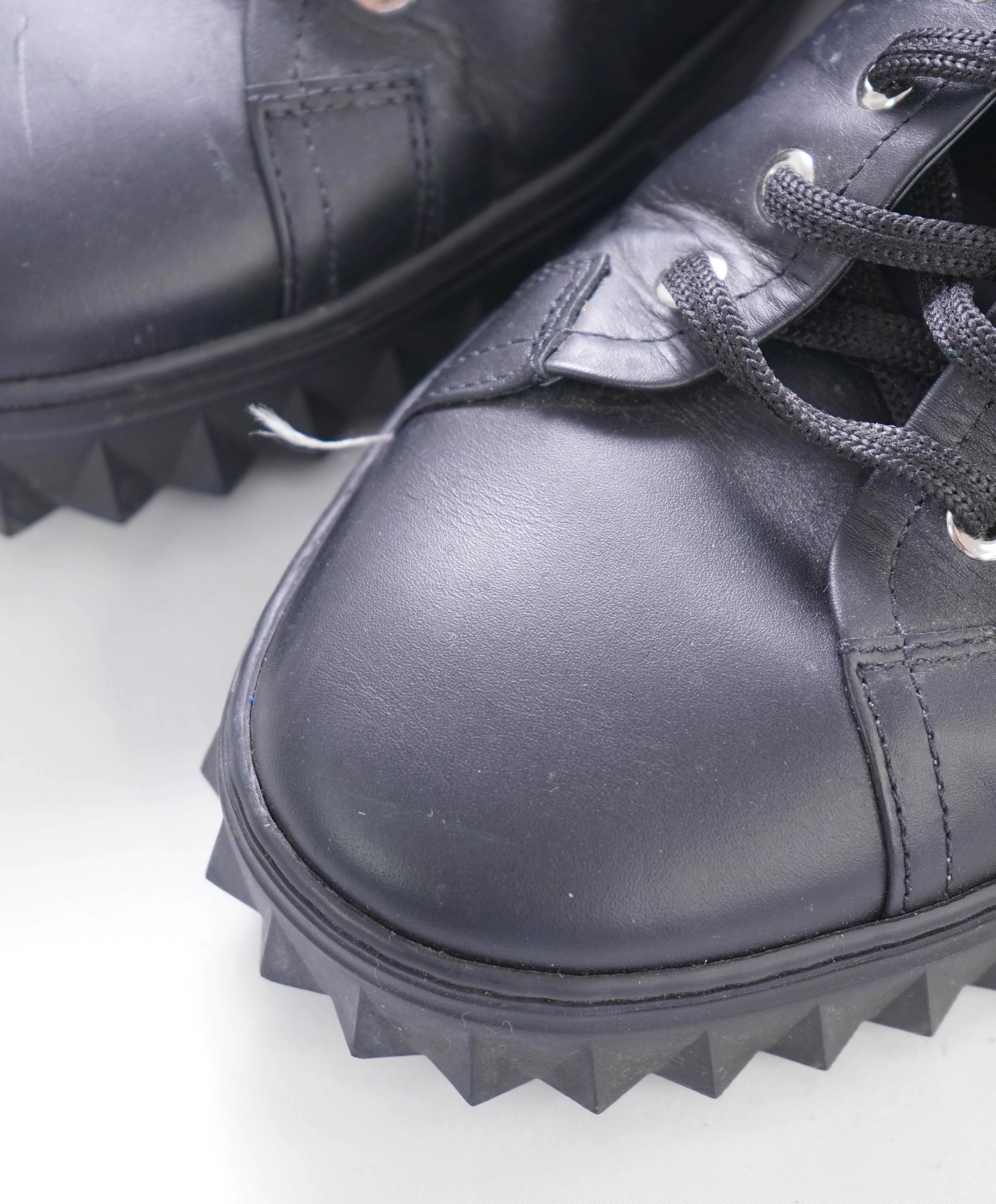 $750 SALVATORE FERRAGAMO - *Rhinoceros* Black Gancini Sneaker - 12 US