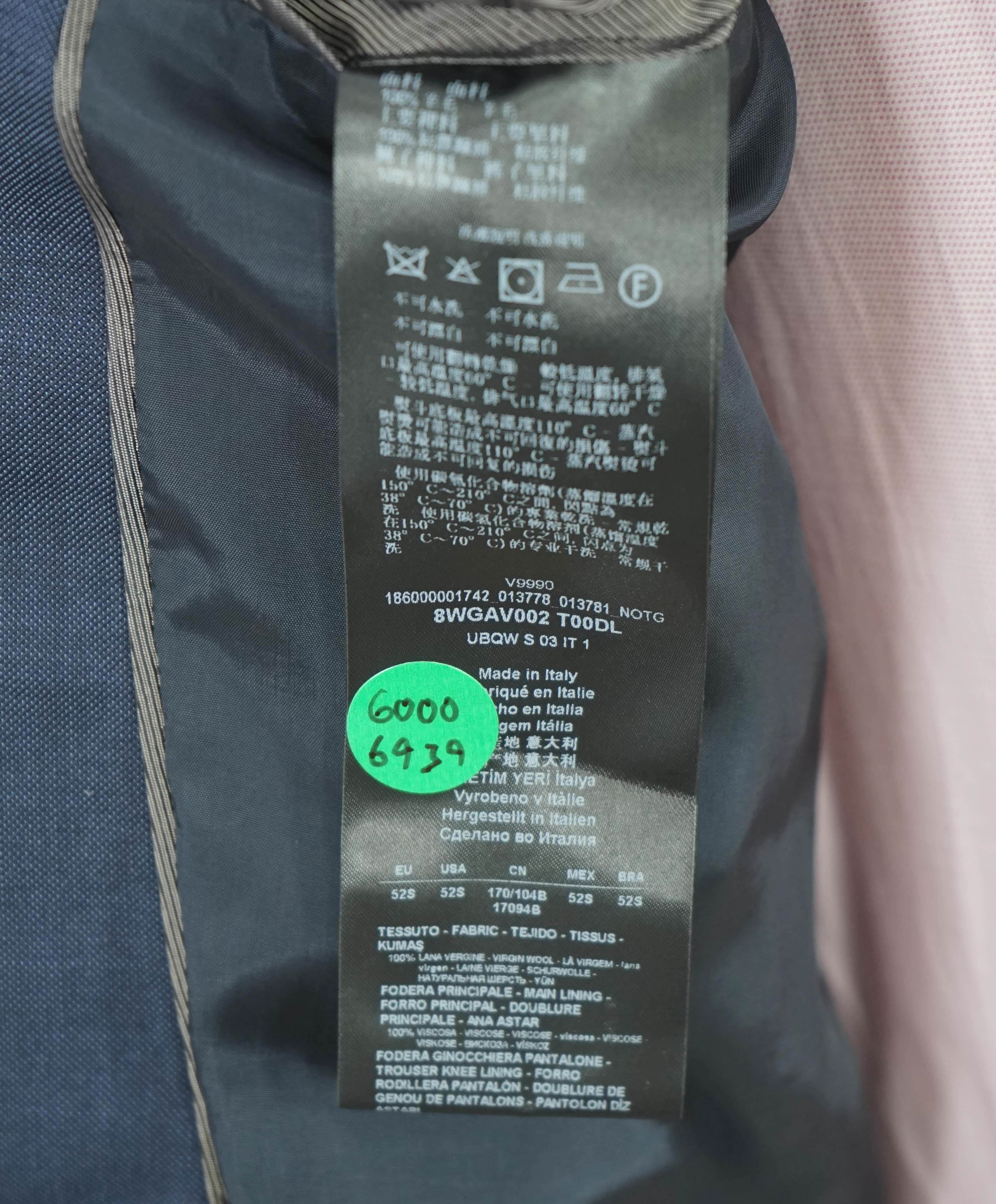 $3,795 GIORGIO ARMANI - "SOFT" Navy Blue Notch Lapel SUPER 150's Suit - 42S