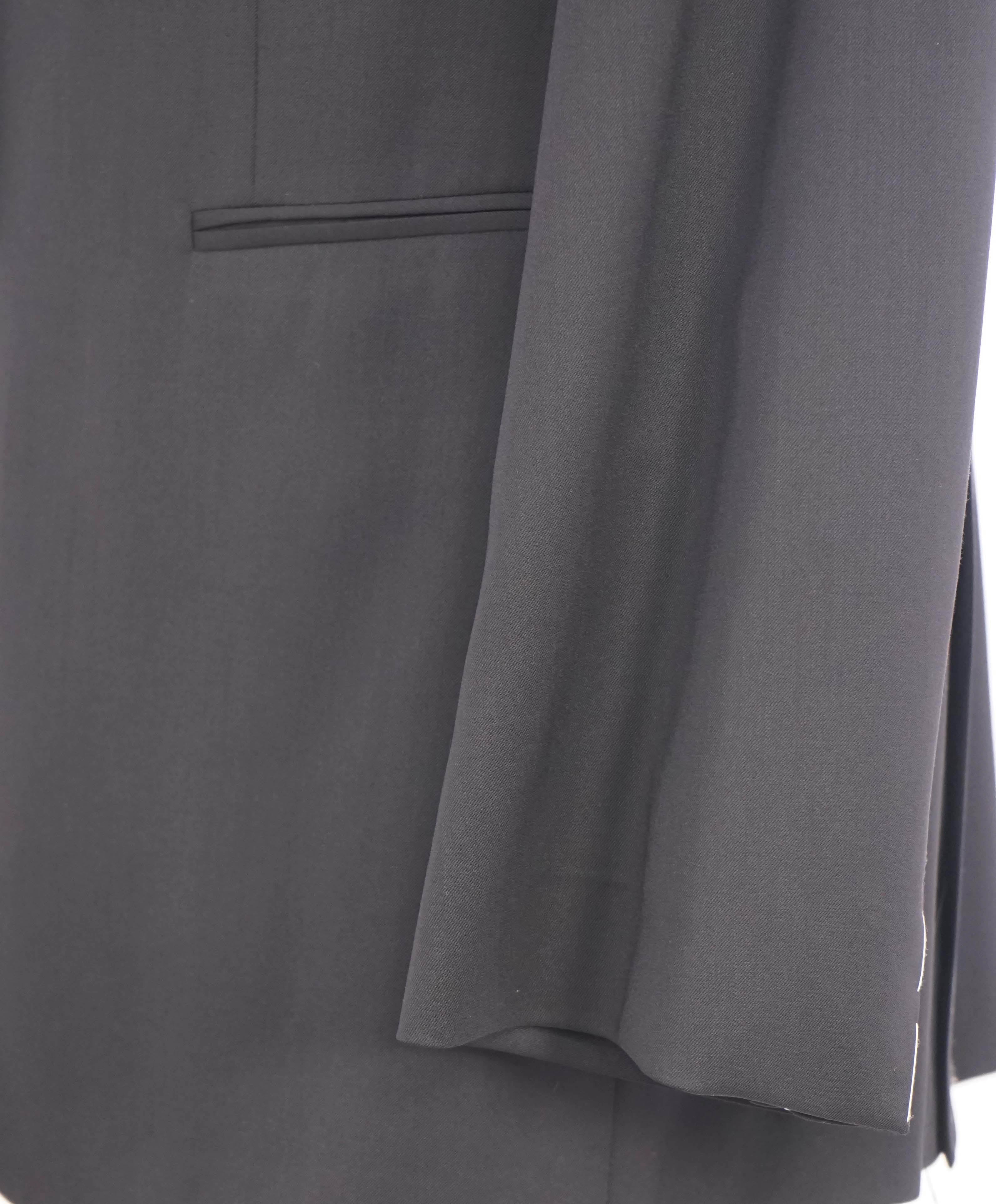 $3,795 GIORGIO ARMANI - "TAYLOR" Solid Navy Notch Lapel Super 150's Suit - 42R