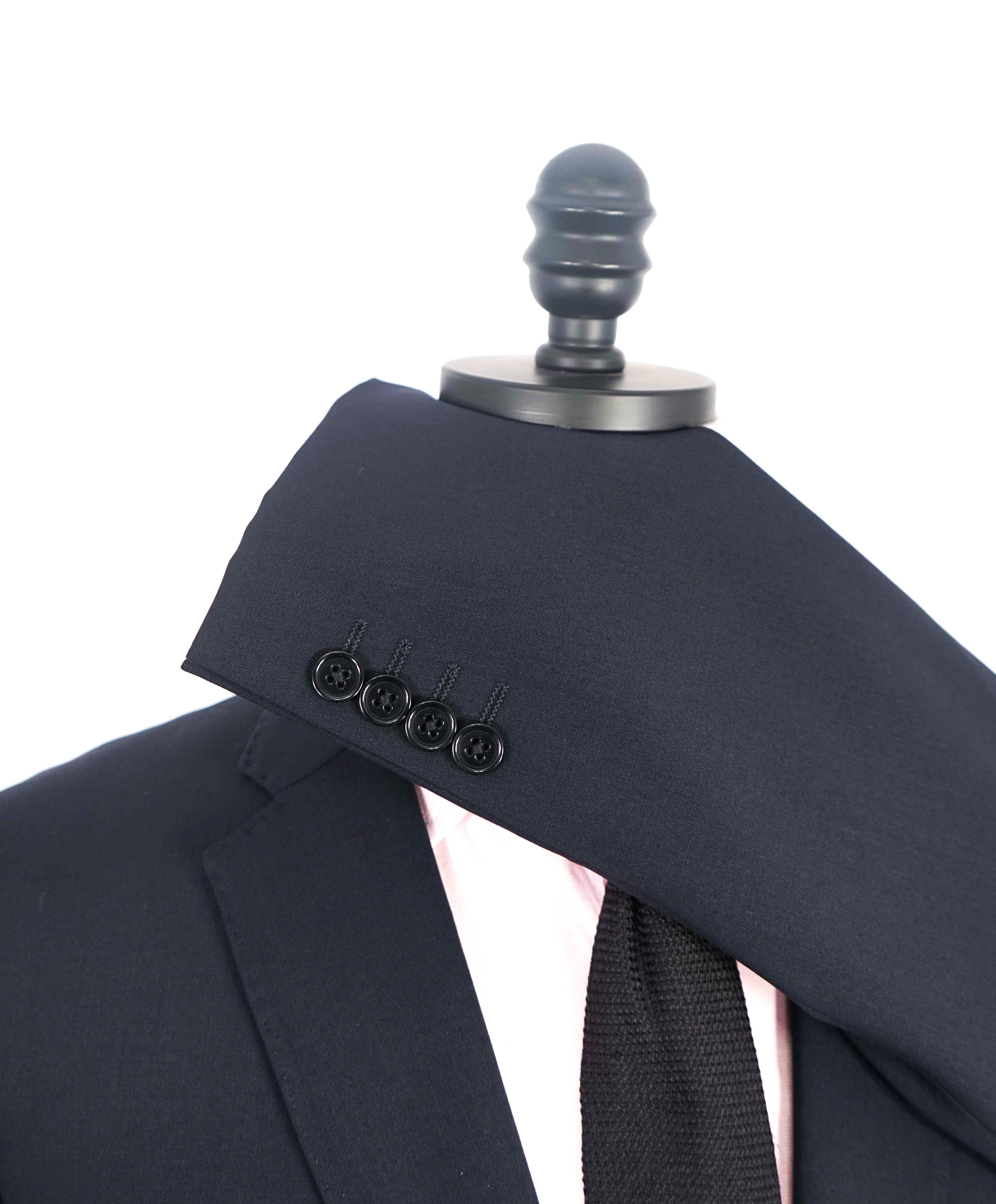 $1,995 EMPORIO ARMANI -Super 130's “M LINE” Navy Suit - 40R 35W