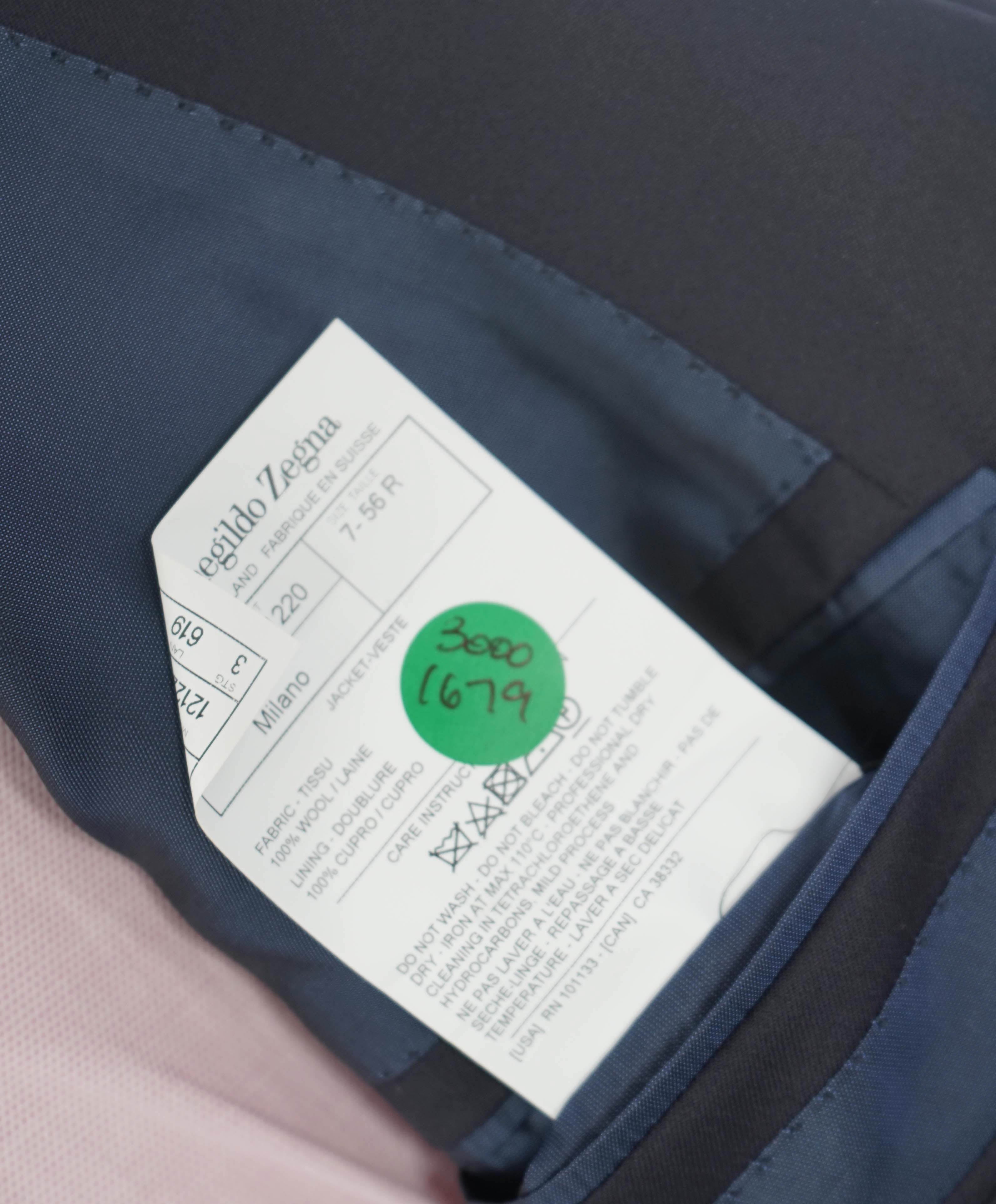$3,250 ERMENEGILDO ZEGNA - "MICRONSPHERE" *Closet Staple* Navy Suit - 46R