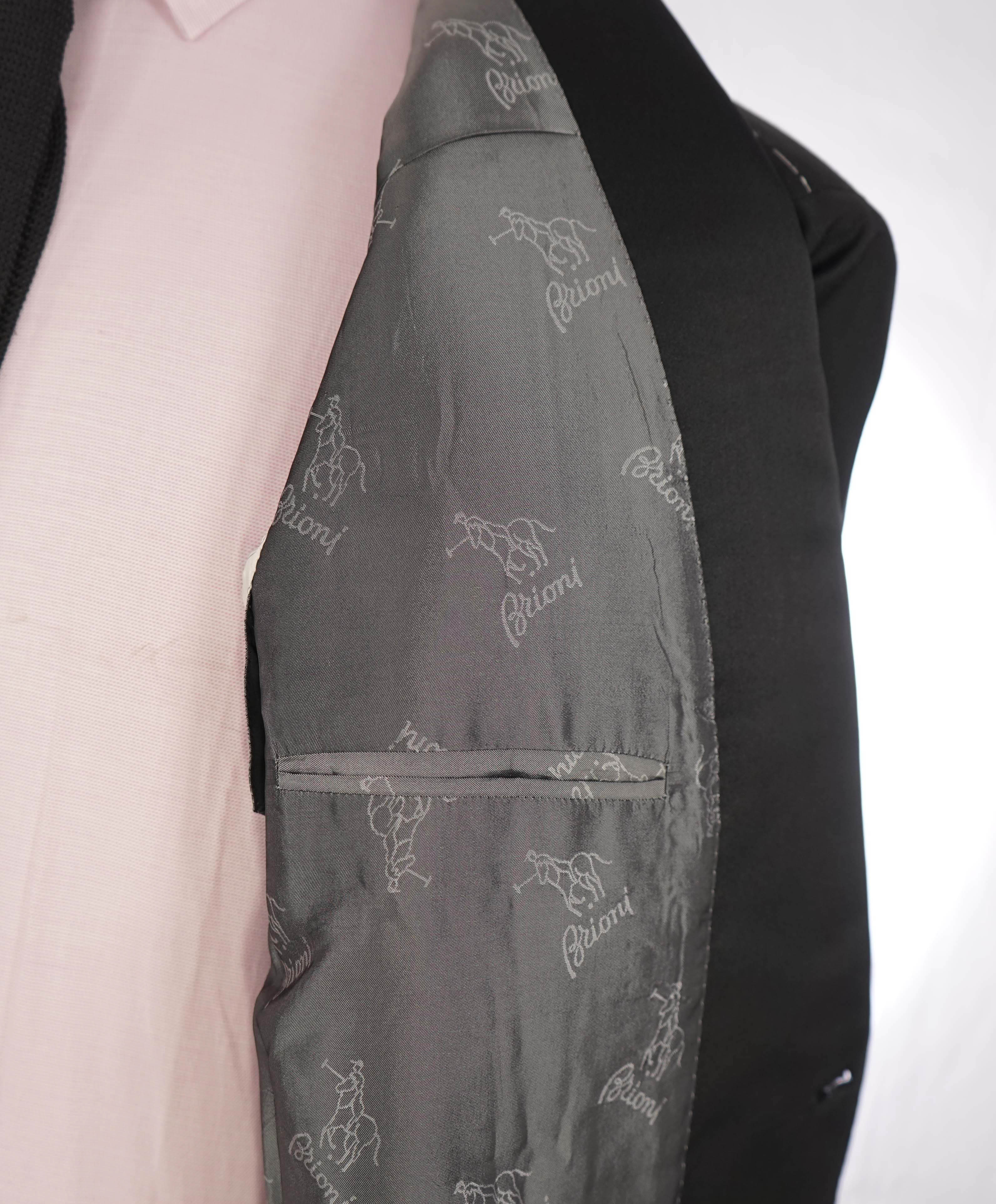 $6,270 BRIONI - *CELEB FAVORITE* Hand Made Italy Black Peak Lapel Tuxedo - 48R