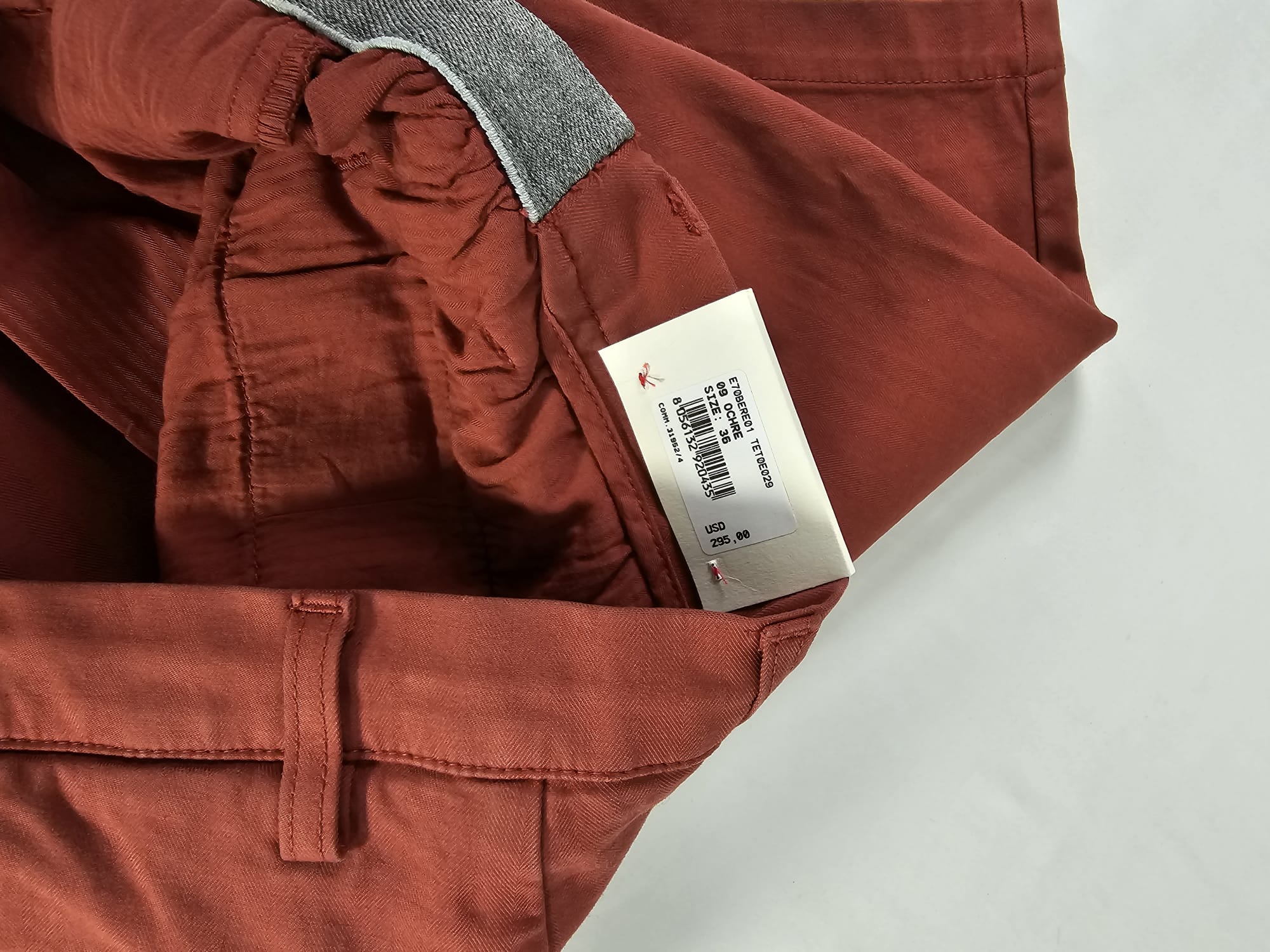 $295 ELEVENTY - COTTON BERMUDA Ochre Red Straight Chino Shorts Pants - 36W