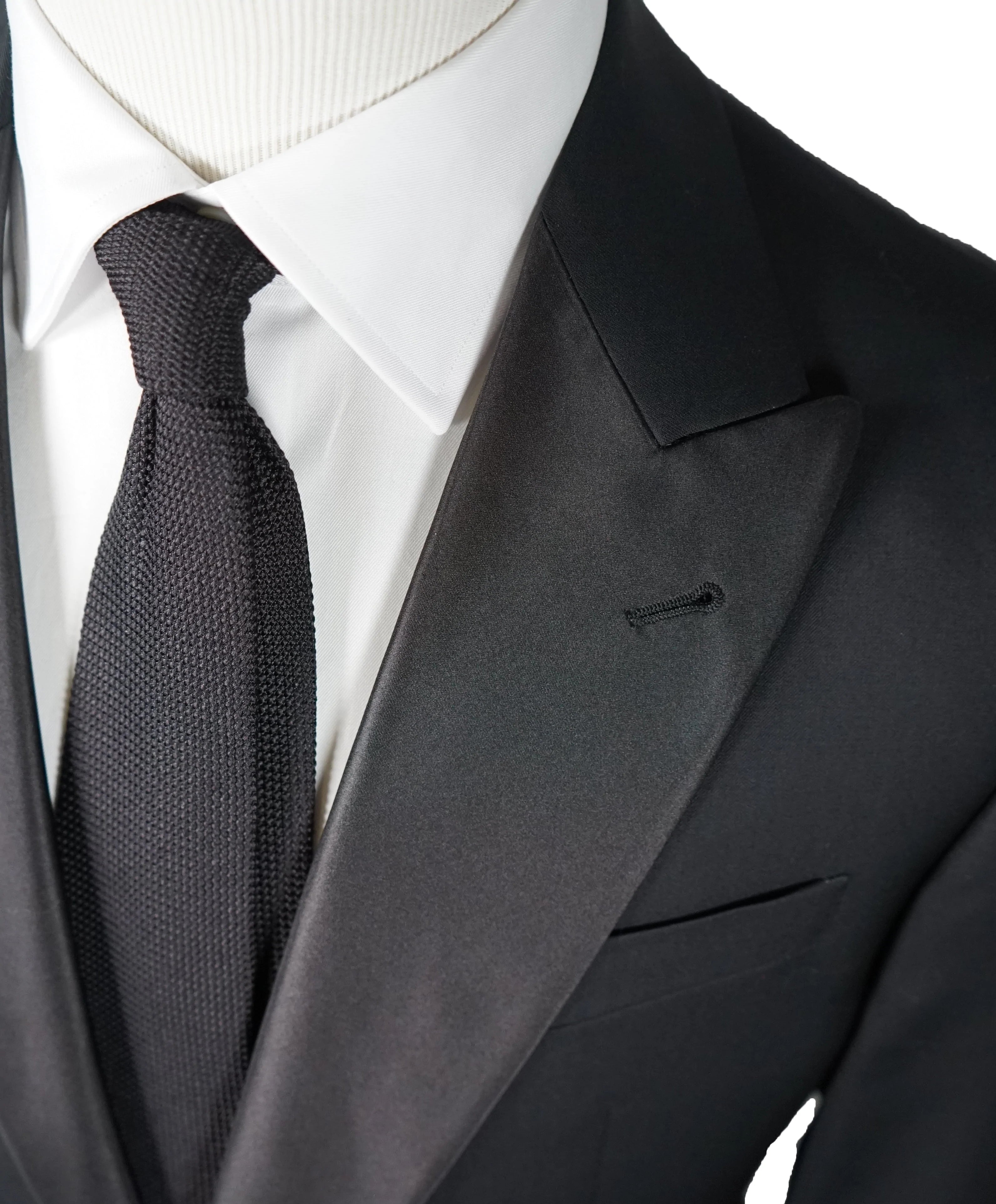 $2,095 ARMANI COLLEZIONI - “G Line” Wide Peak Lapel Tuxedo Suit - 44R