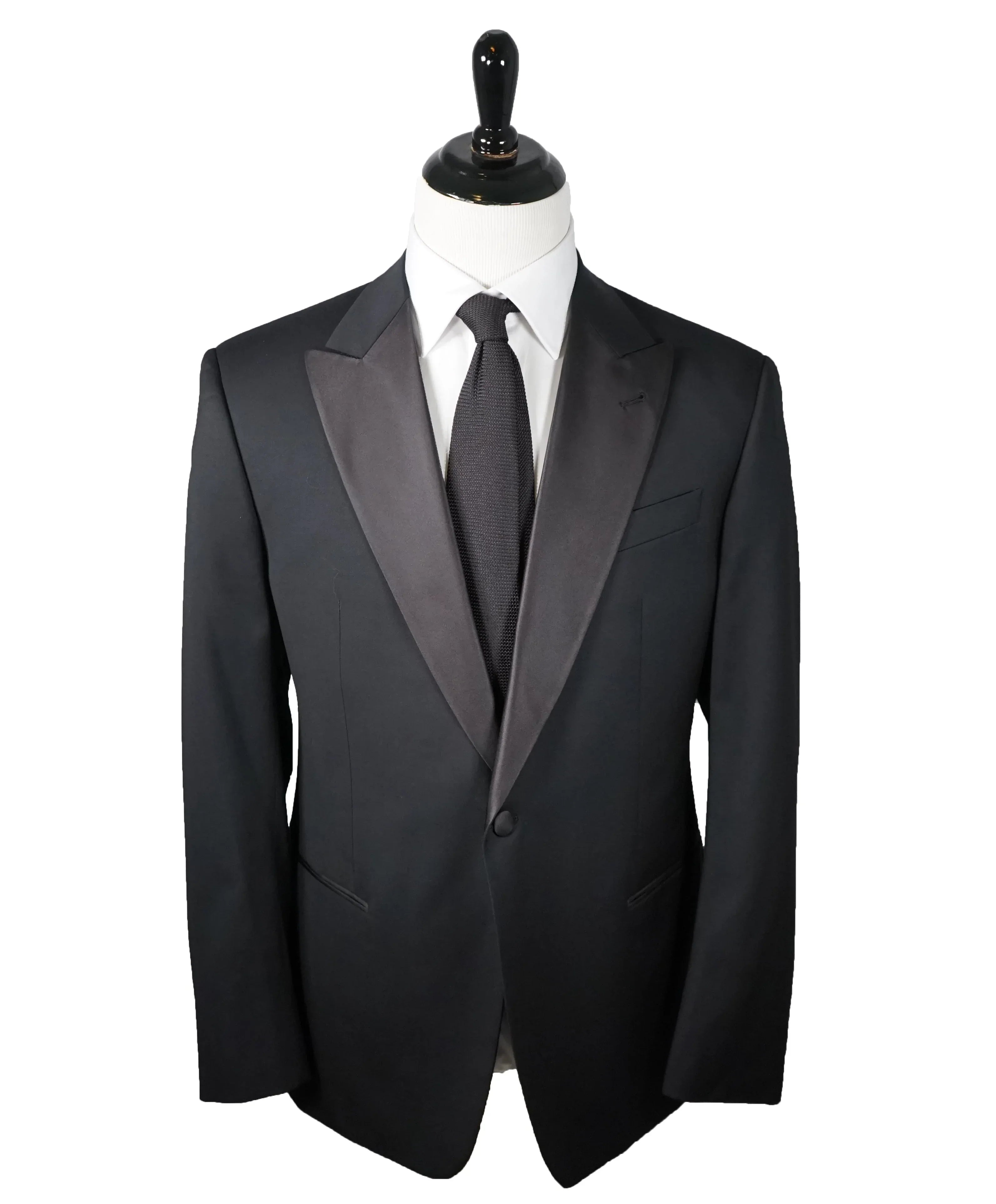 $2,095 ARMANI COLLEZIONI - “G Line” Wide Peak Lapel Tuxedo Suit - 40L