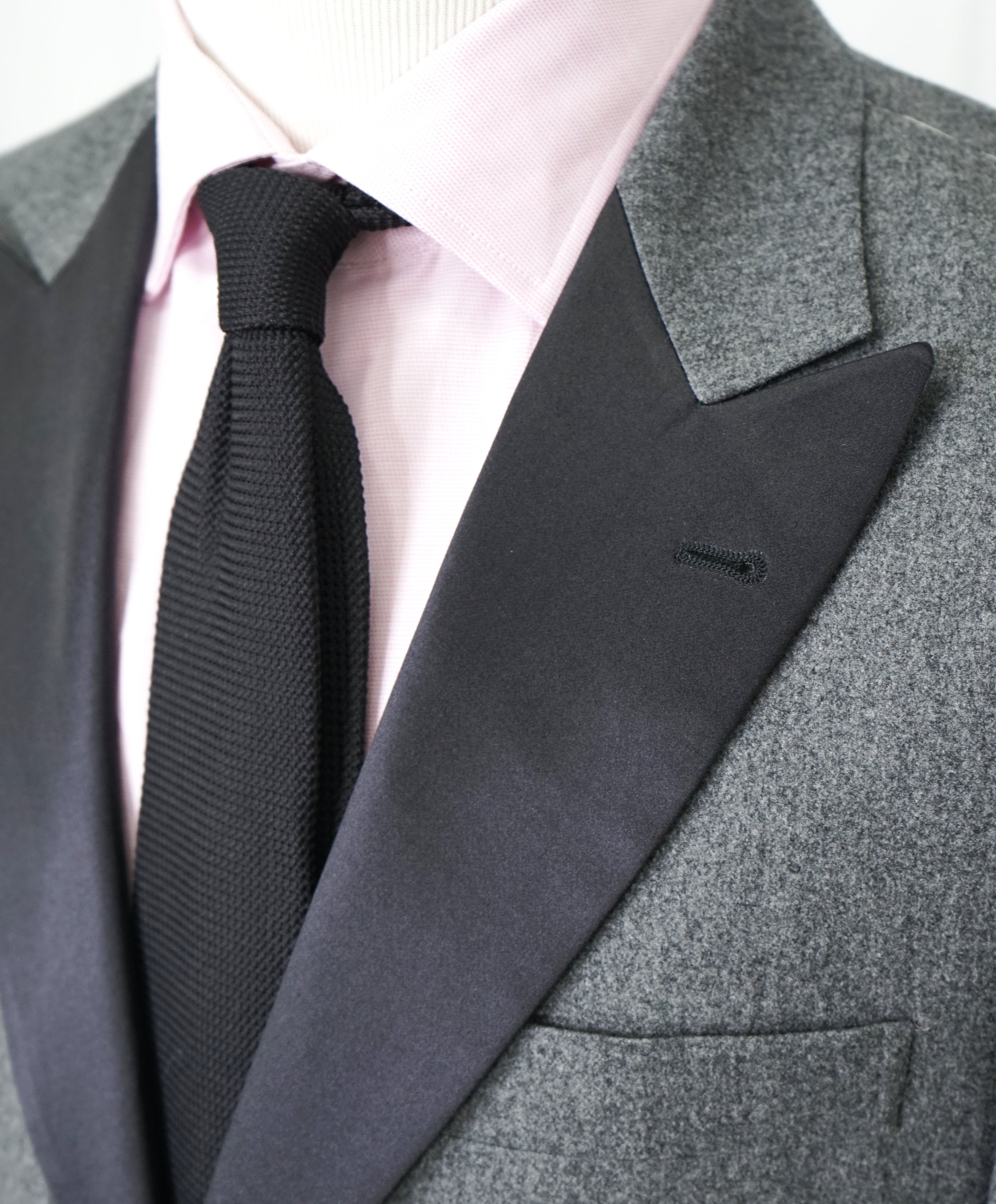 BRUNELLO CUCINELLI - Gray & Black CASHMERE/Wool/Silk Flannel Dinner Jacket- 40R