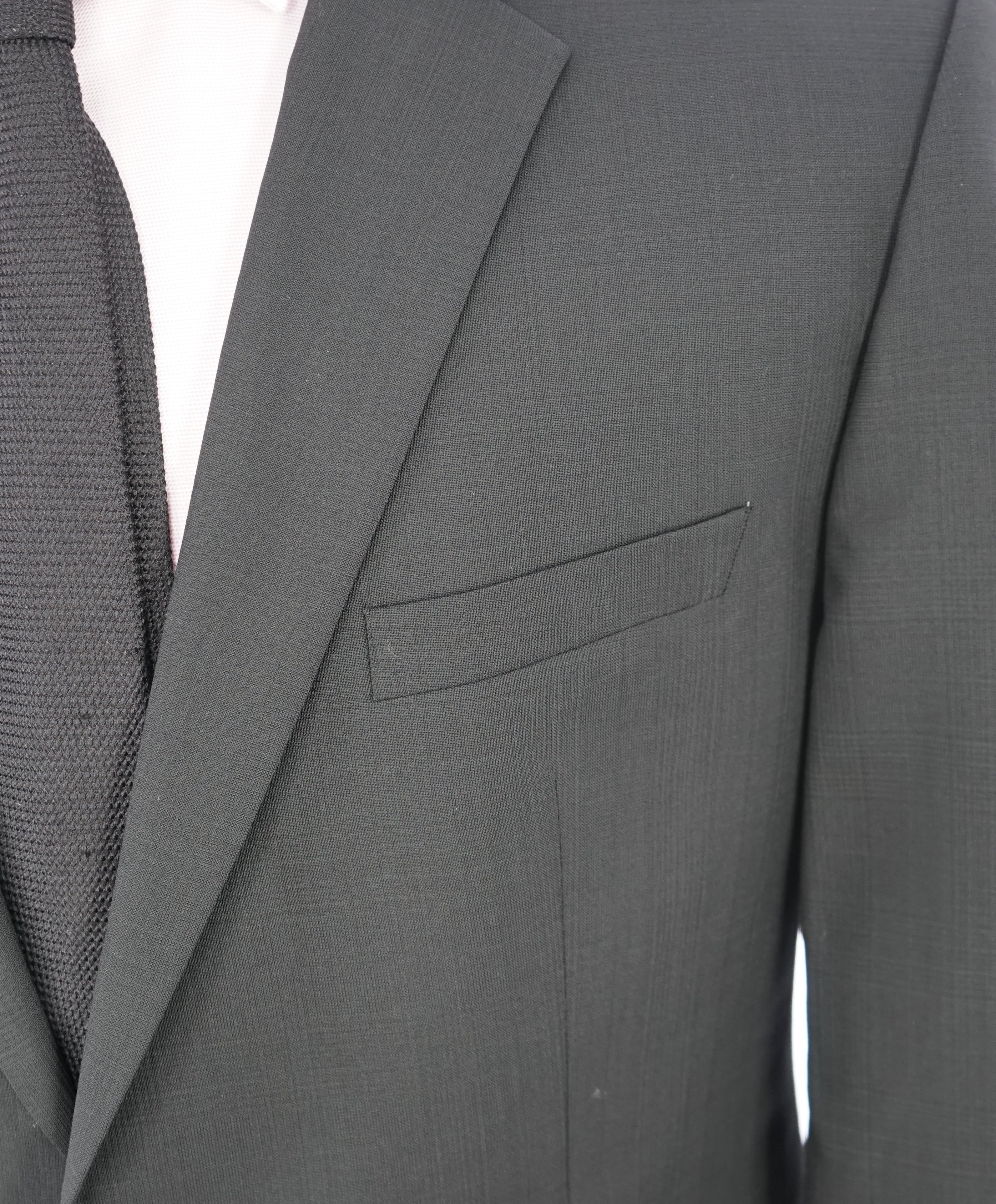 HUGO BOSS - "TESSE" ITALIAN FABRIC Black Tonal Check Blazer - 44R