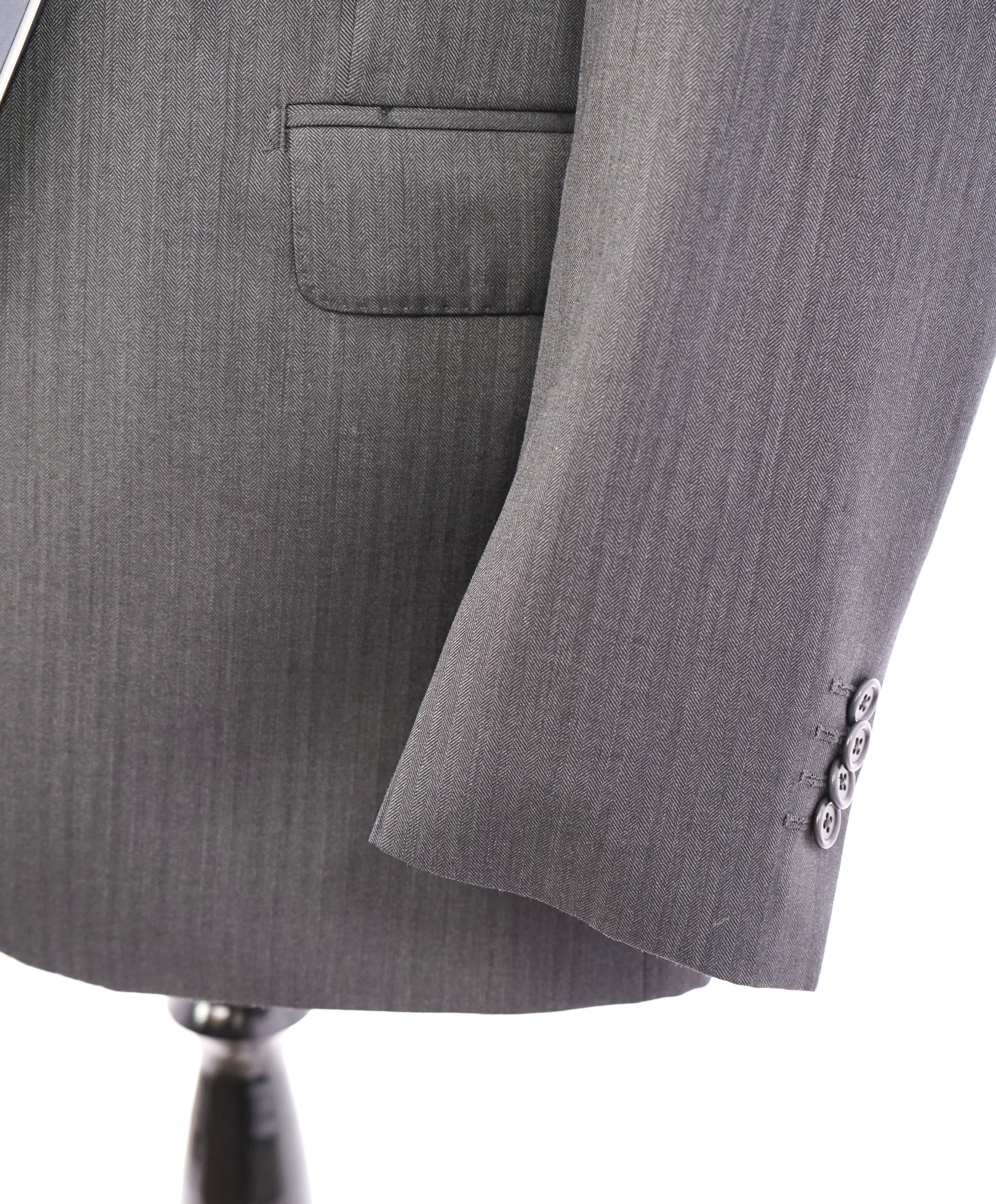 ERMENEGILDO ZEGNA - By SAKS FIFTH AVENUE "SLIM" Herringbone Gray Suit - 40R
