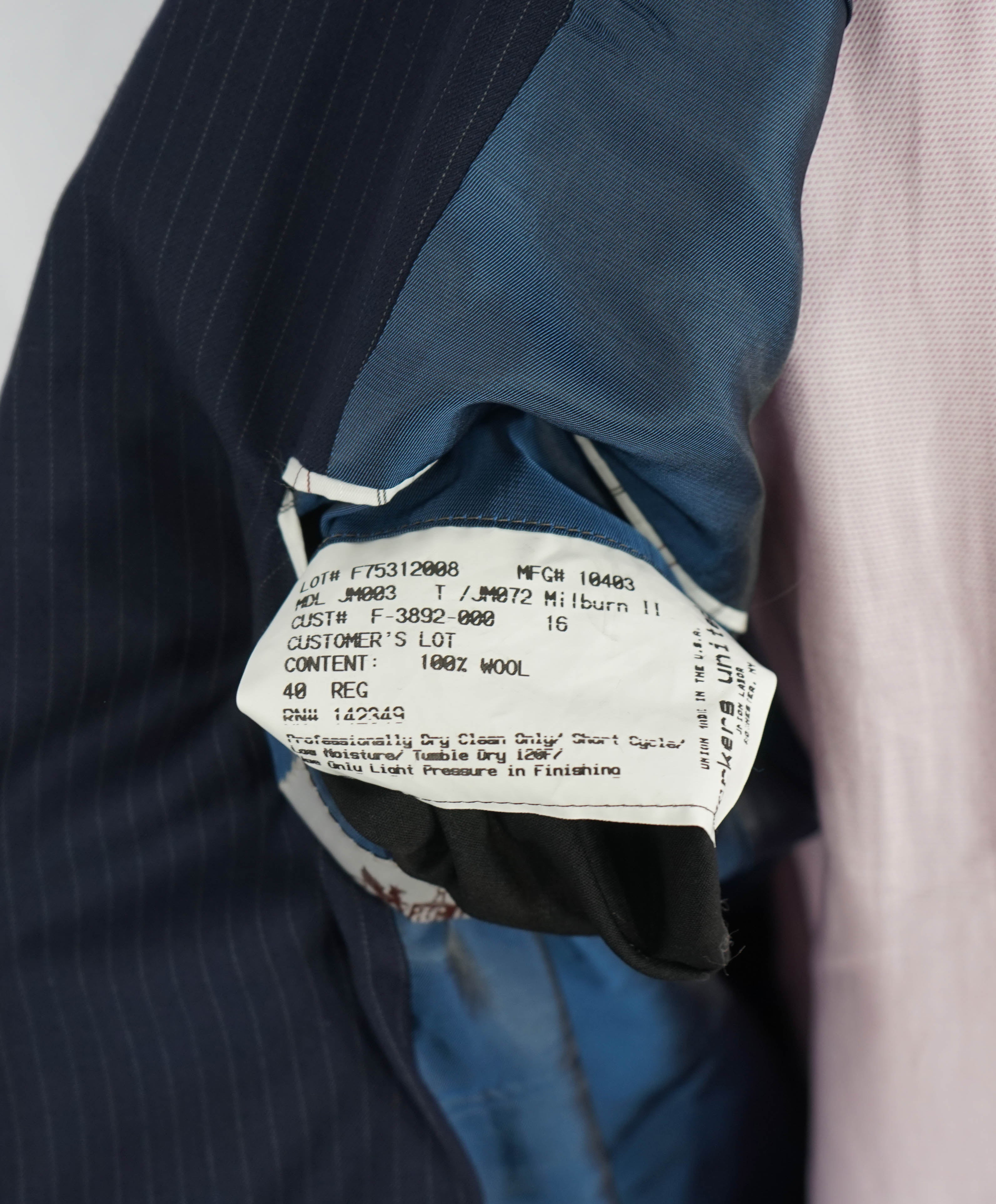 $1,695 HICKEY FREEMAN - Blue / Ivory Stripe "Milburn ii" Notch Lapel Suit - 40R