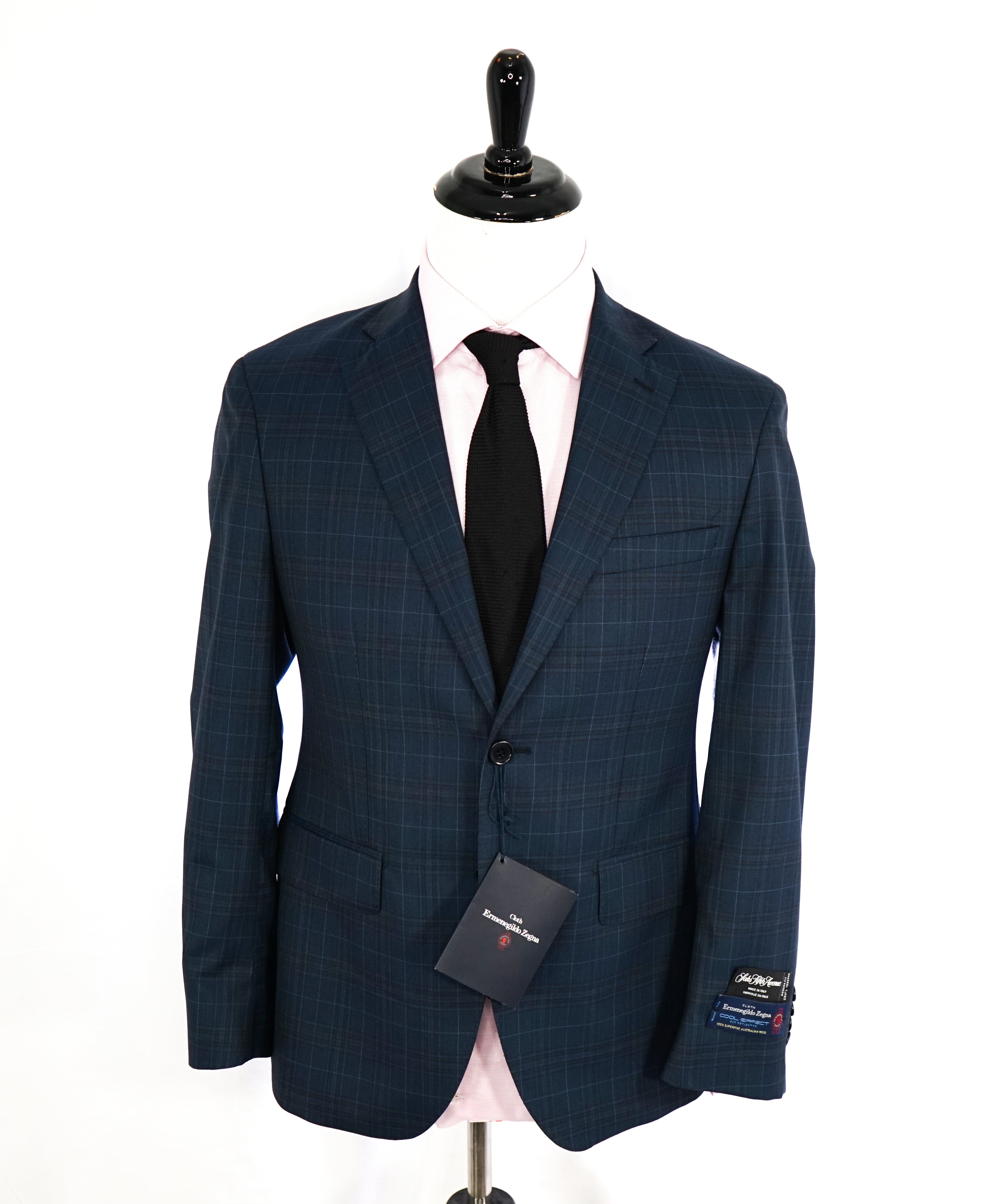 ERMENEGILDO ZEGNA - By SAKS FIFTH AVENUE "MODERN" COOL EFFECT Blue Suit - 38S