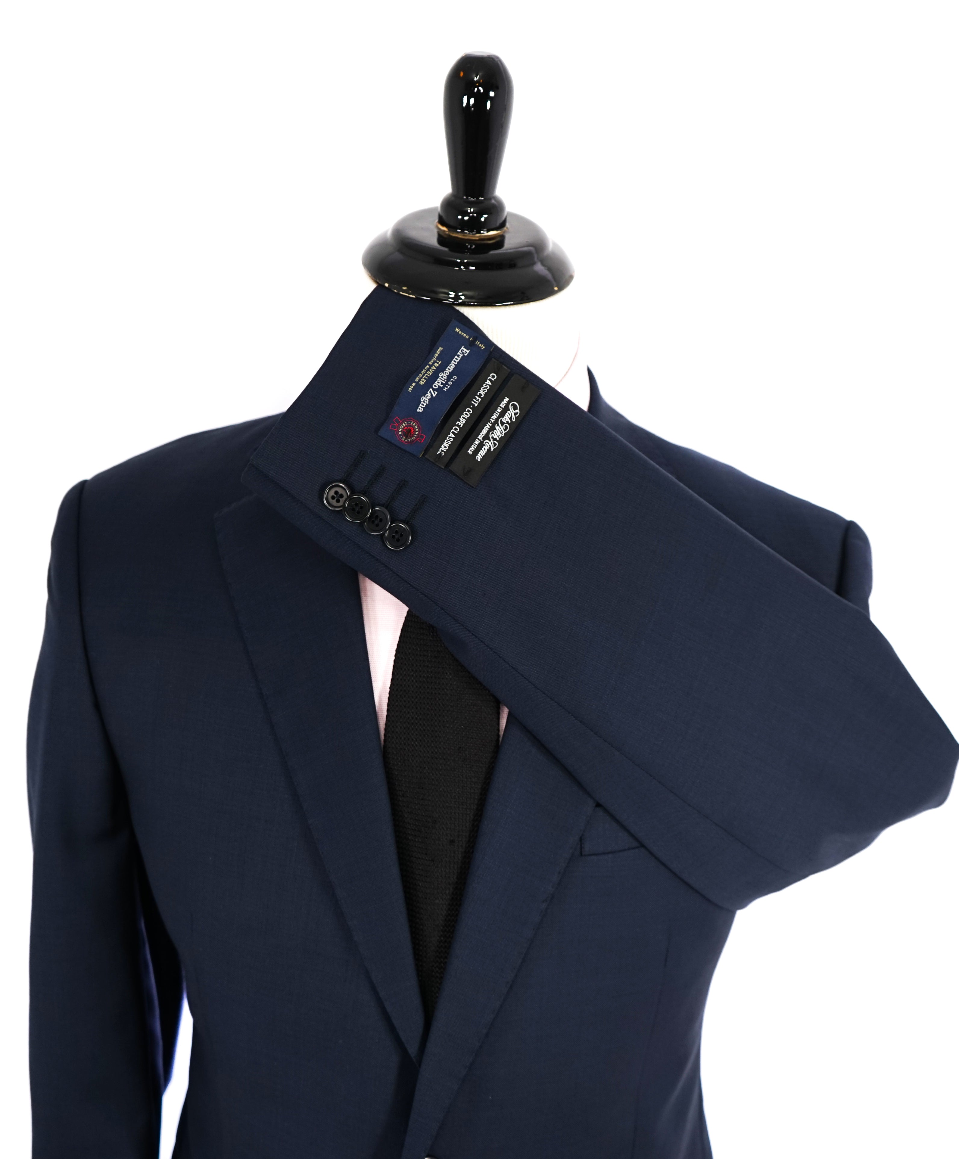 ERMENEGILDO ZEGNA - By SAKS FIFTH AVENUE *TRAVELLER* "Classic" Medium Blue Suit - 42R