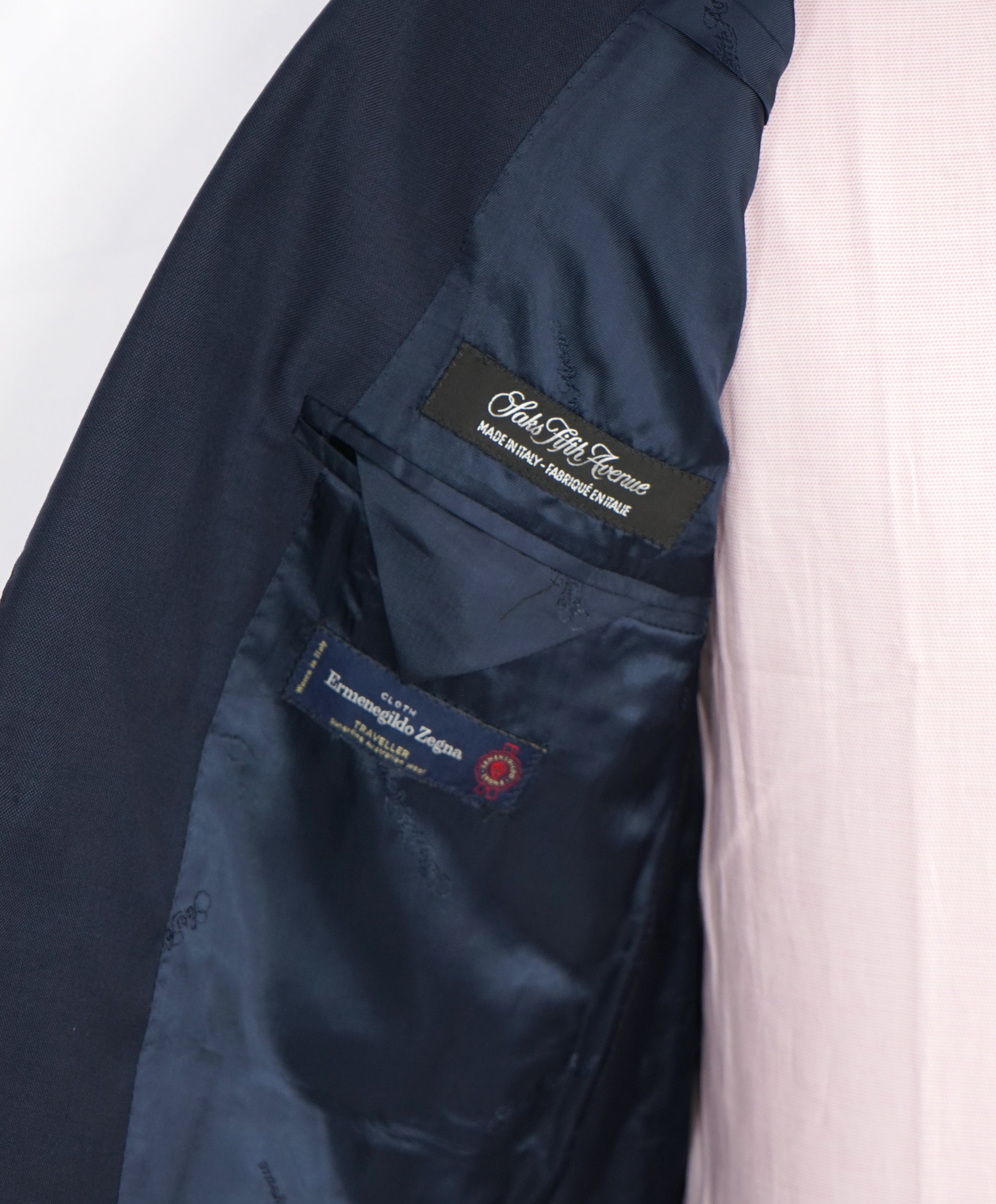 ERMENEGILDO ZEGNA - By SAKS FIFTH AVENUE *TRAVELLER* "Classic" Medium Blue Suit - 42R