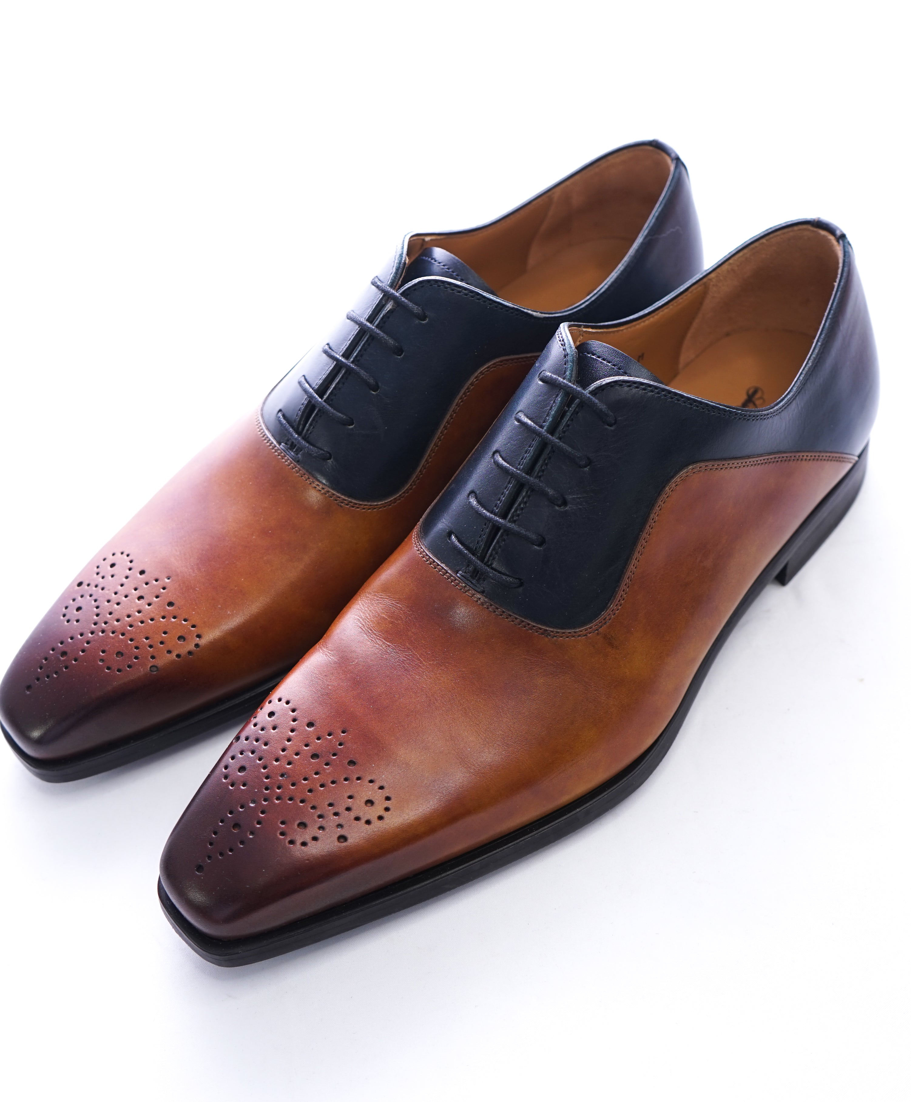MAGNANNI - Slim Silhouette Detailed Brown & Navy Bi-Color Oxfords - 8